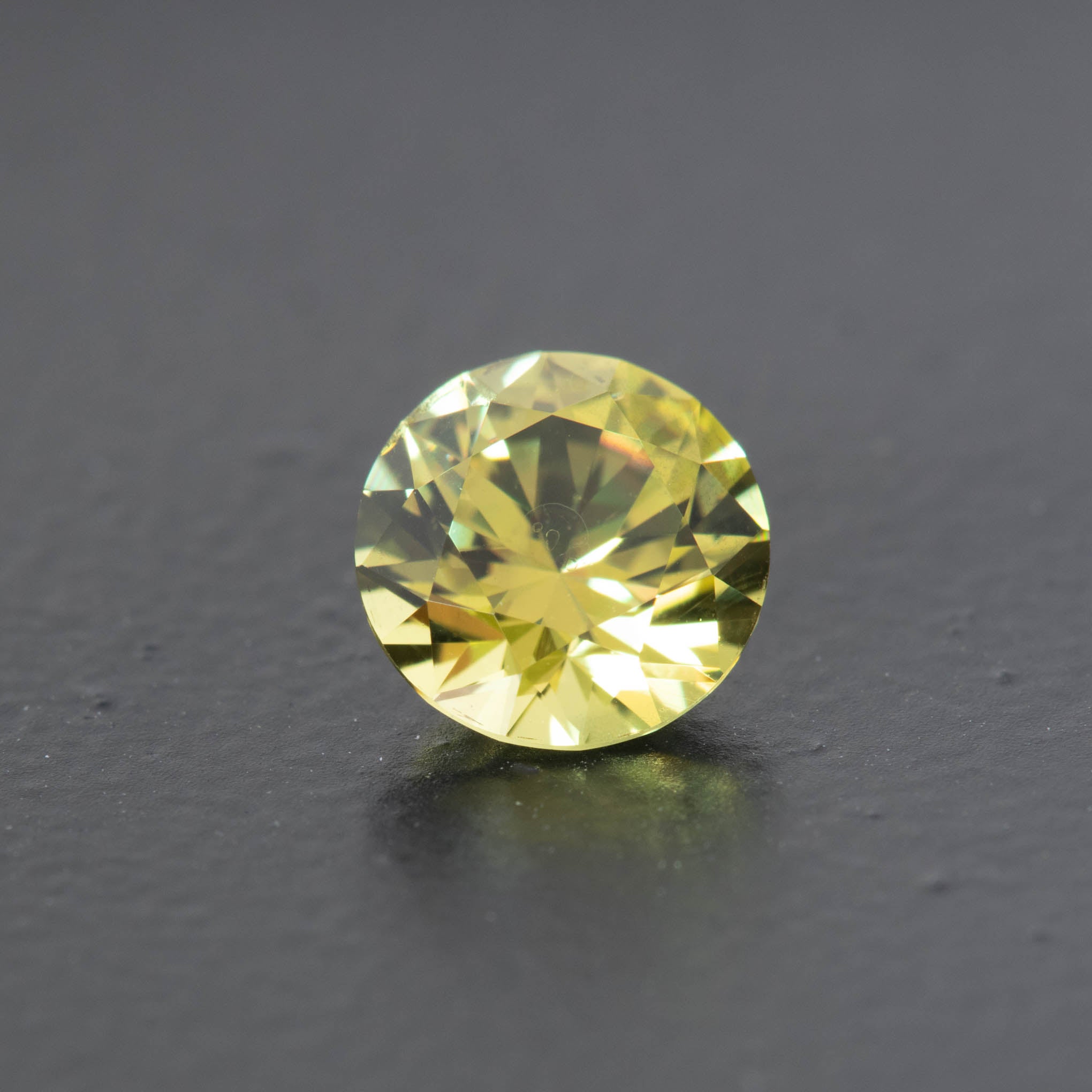 Yellow Brilliant Sapphire 1.2ct (S.Y.BR.006)