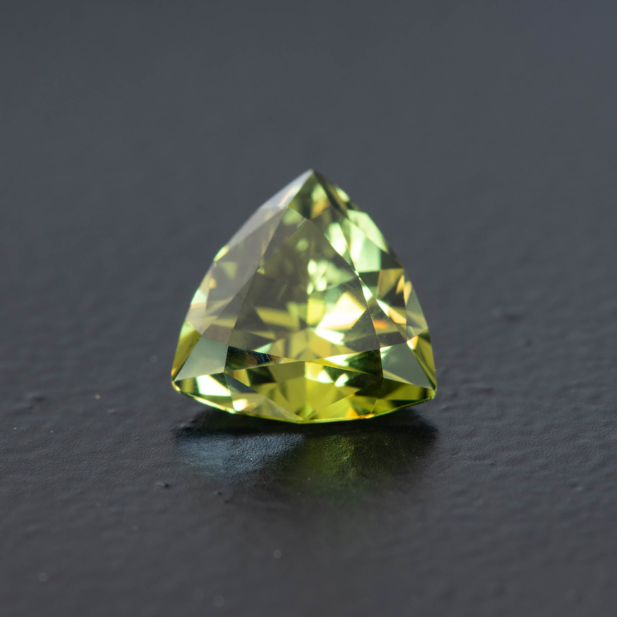 Green Trilliant Sapphire 1.64ct [S.G.T.052]