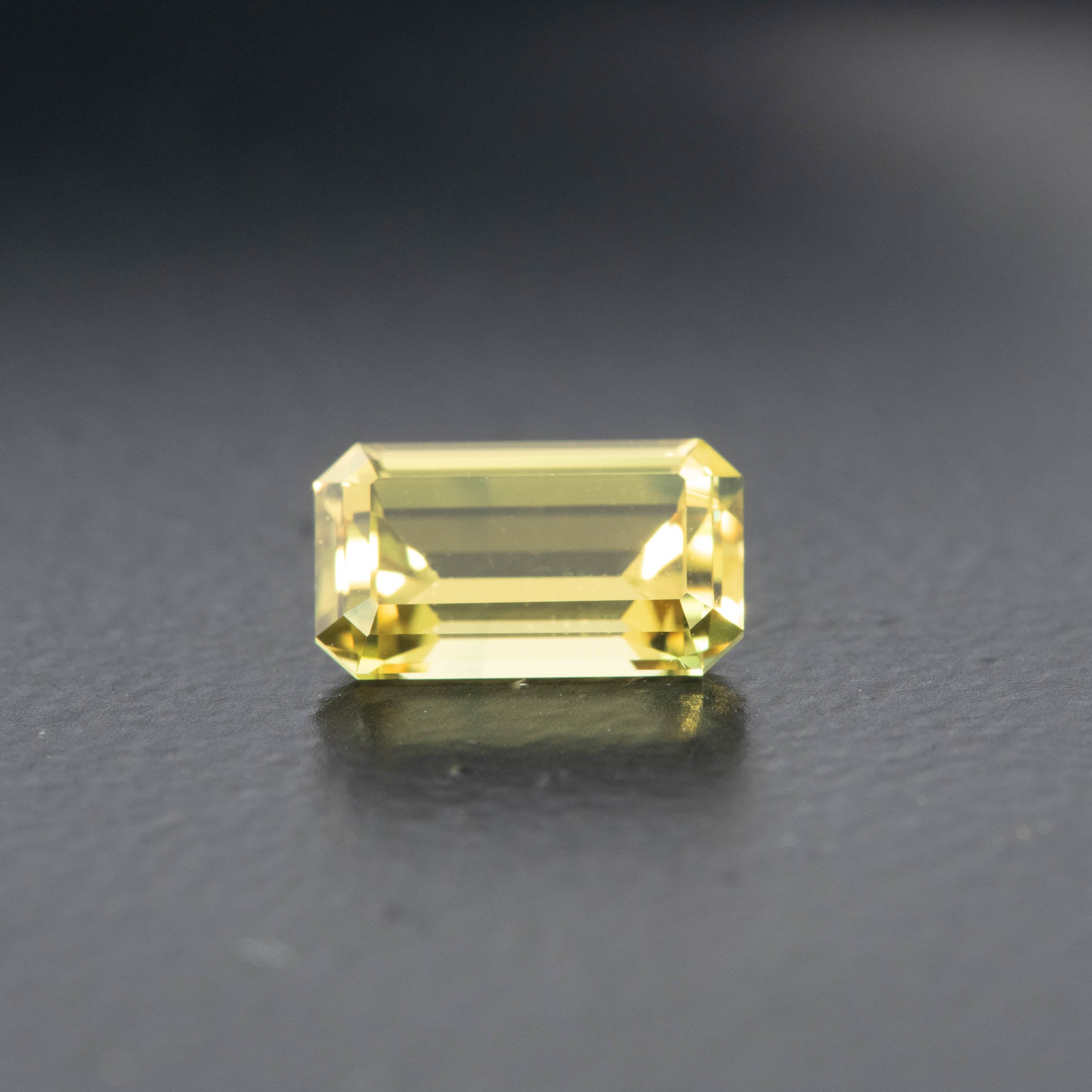 Yellow Emerald Sapphire 1.30ct [S.Y.E.1069]