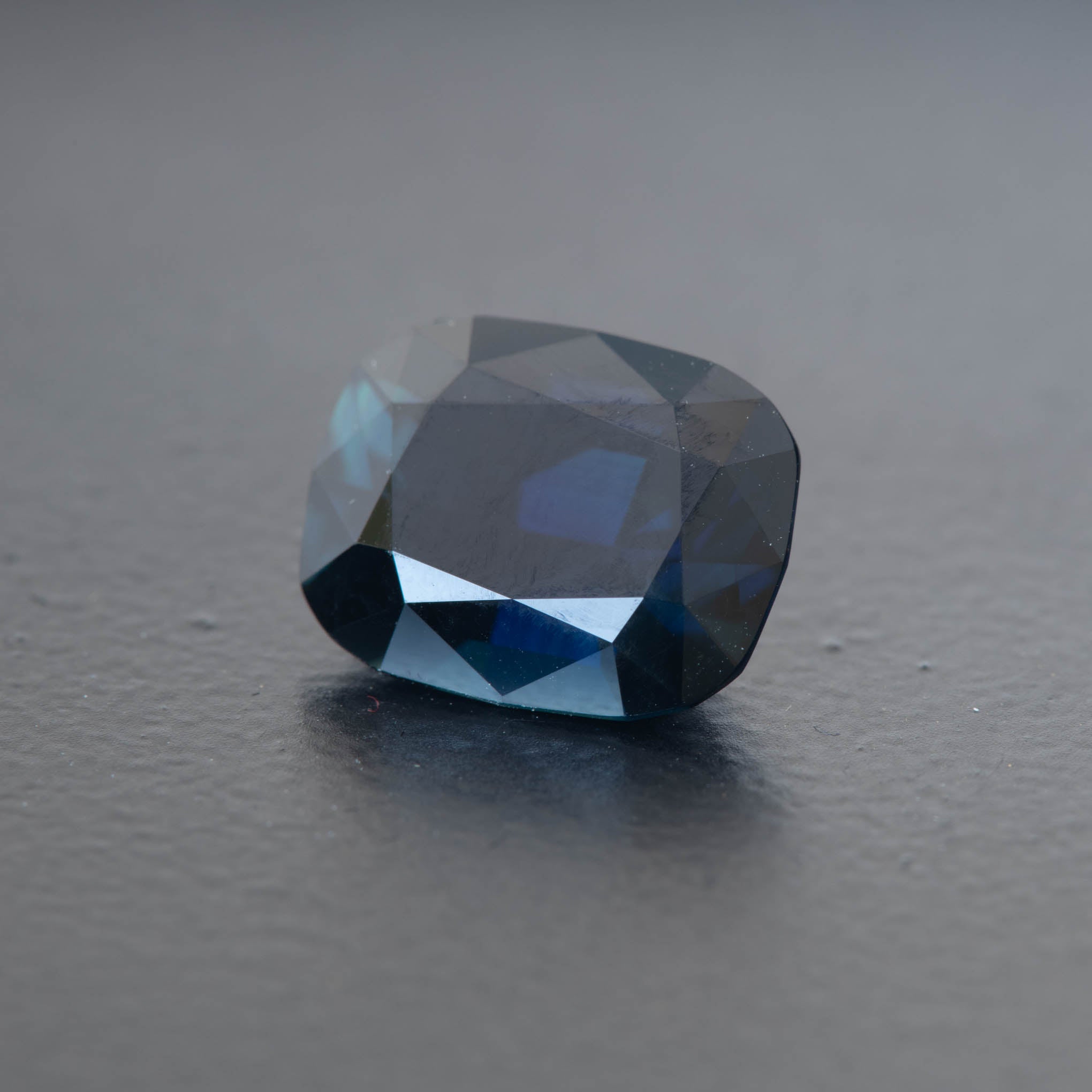 Blue Cushion Sapphire 4.71ct [S.B.C.1104]