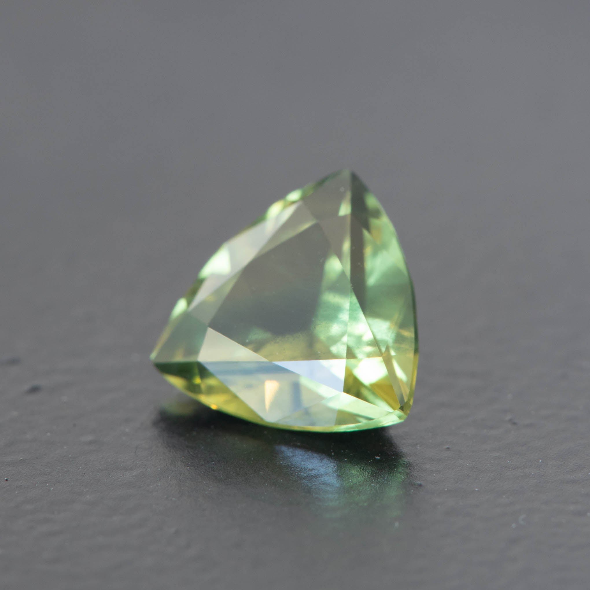 Parti Trilliant Sapphire 1.93ct [S.P.T.1131]