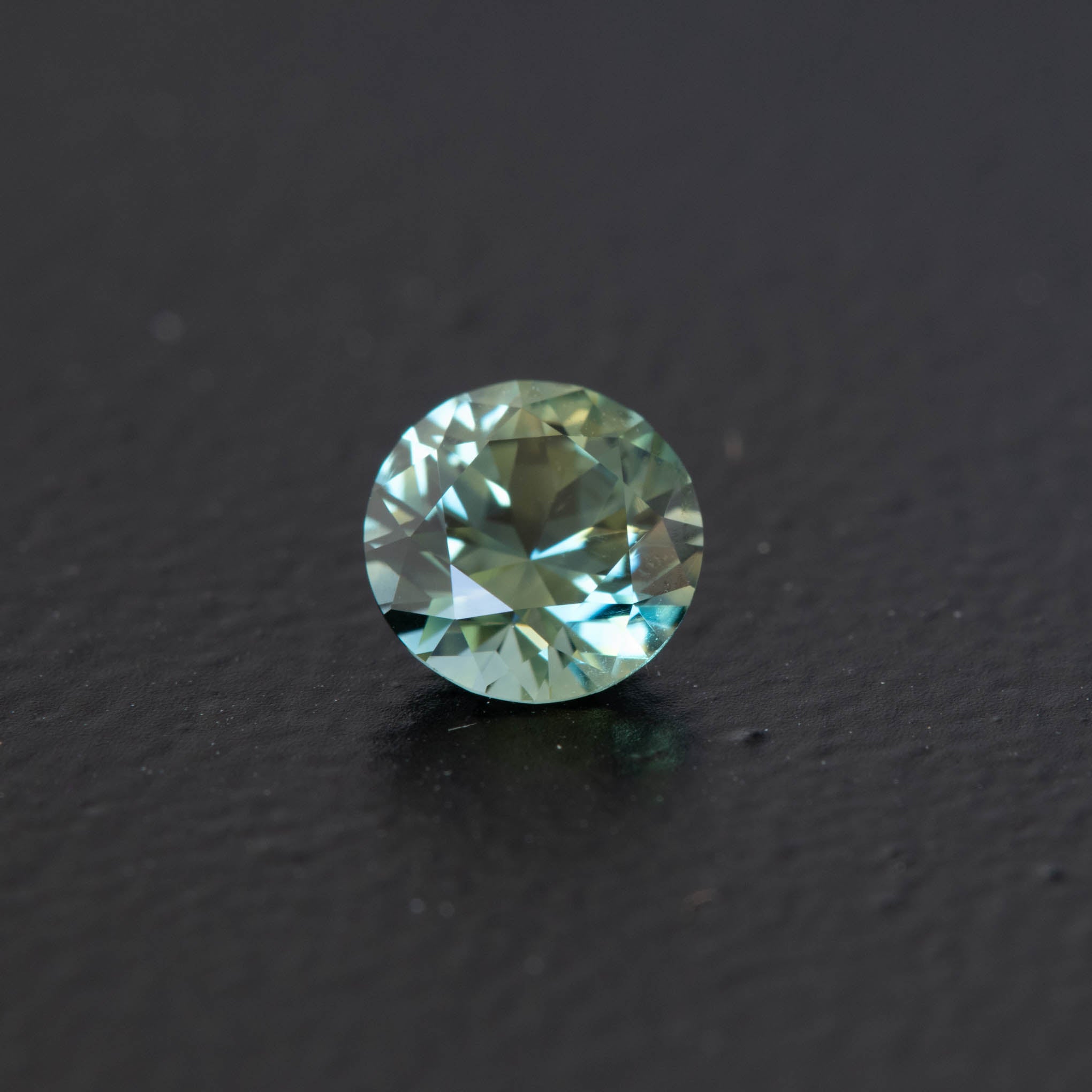 Parti Brilliant Sapphire 0.64ct [S.P.BR.1164]