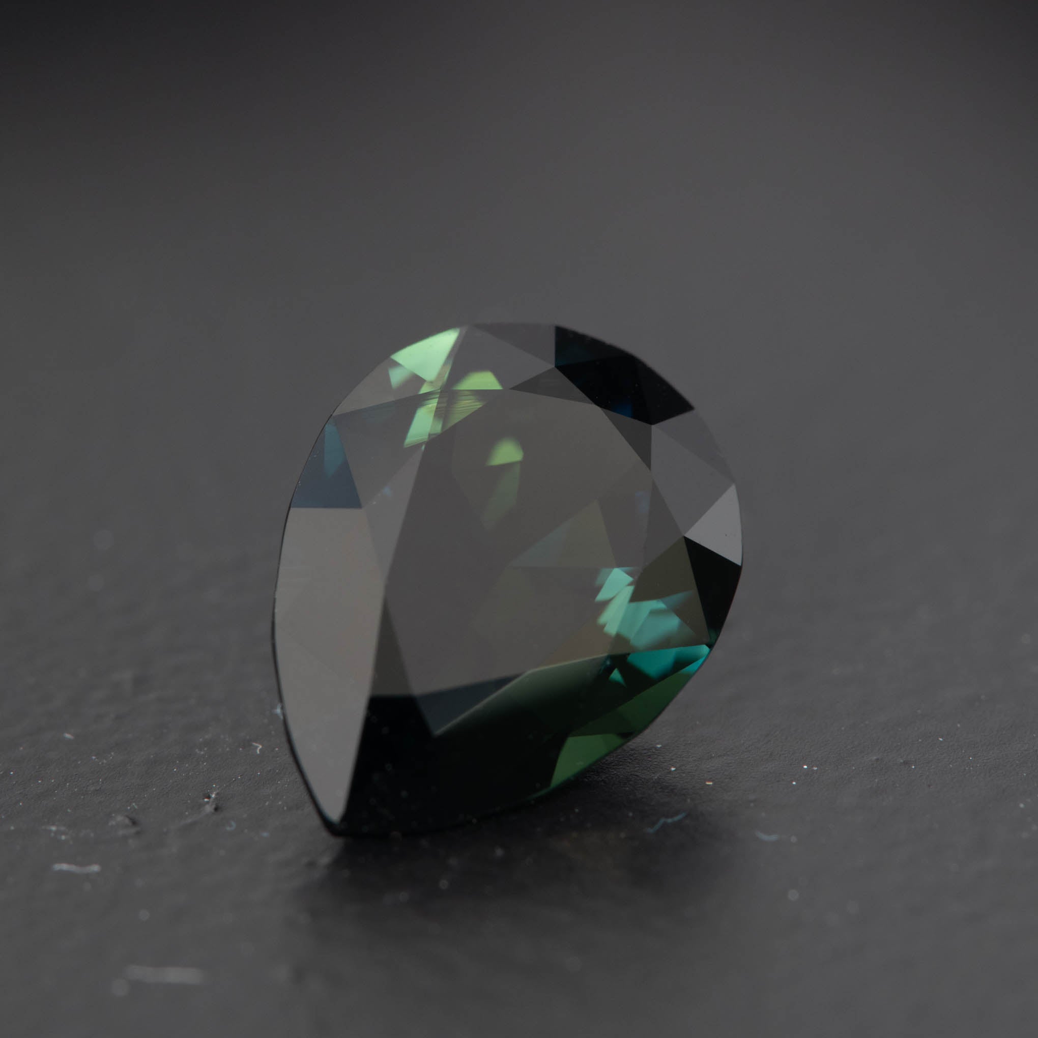 Green Pear Sapphire 4.25ct [S.G.P.1200]