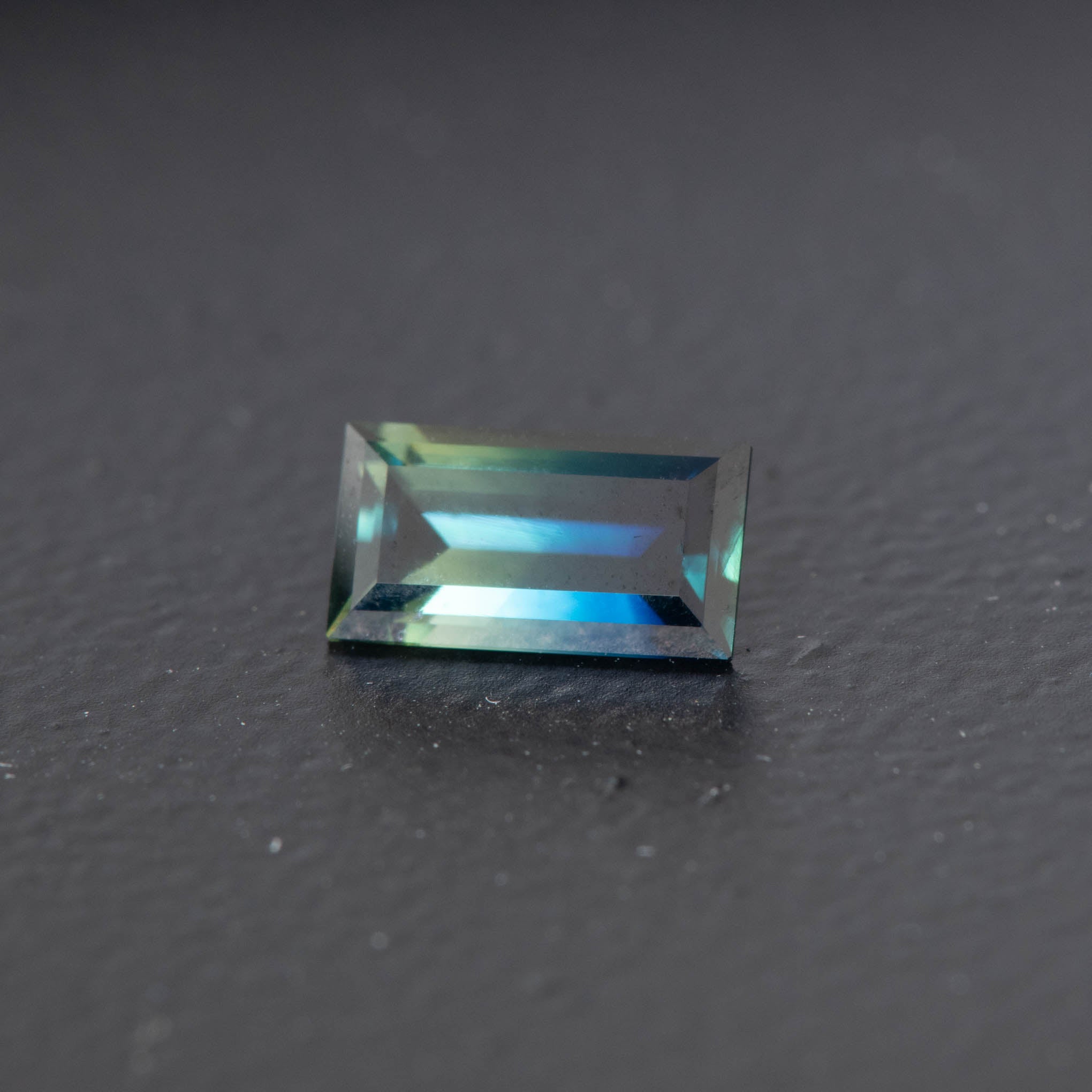 Parti Baguette Sapphire 0.81ct [S.P.BA.1207]