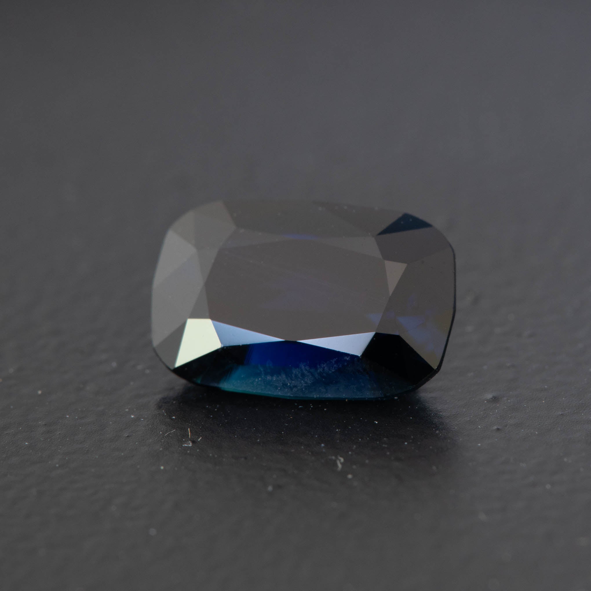 Blue Cushion Sapphire 3.2ct [S.B.C.1209]