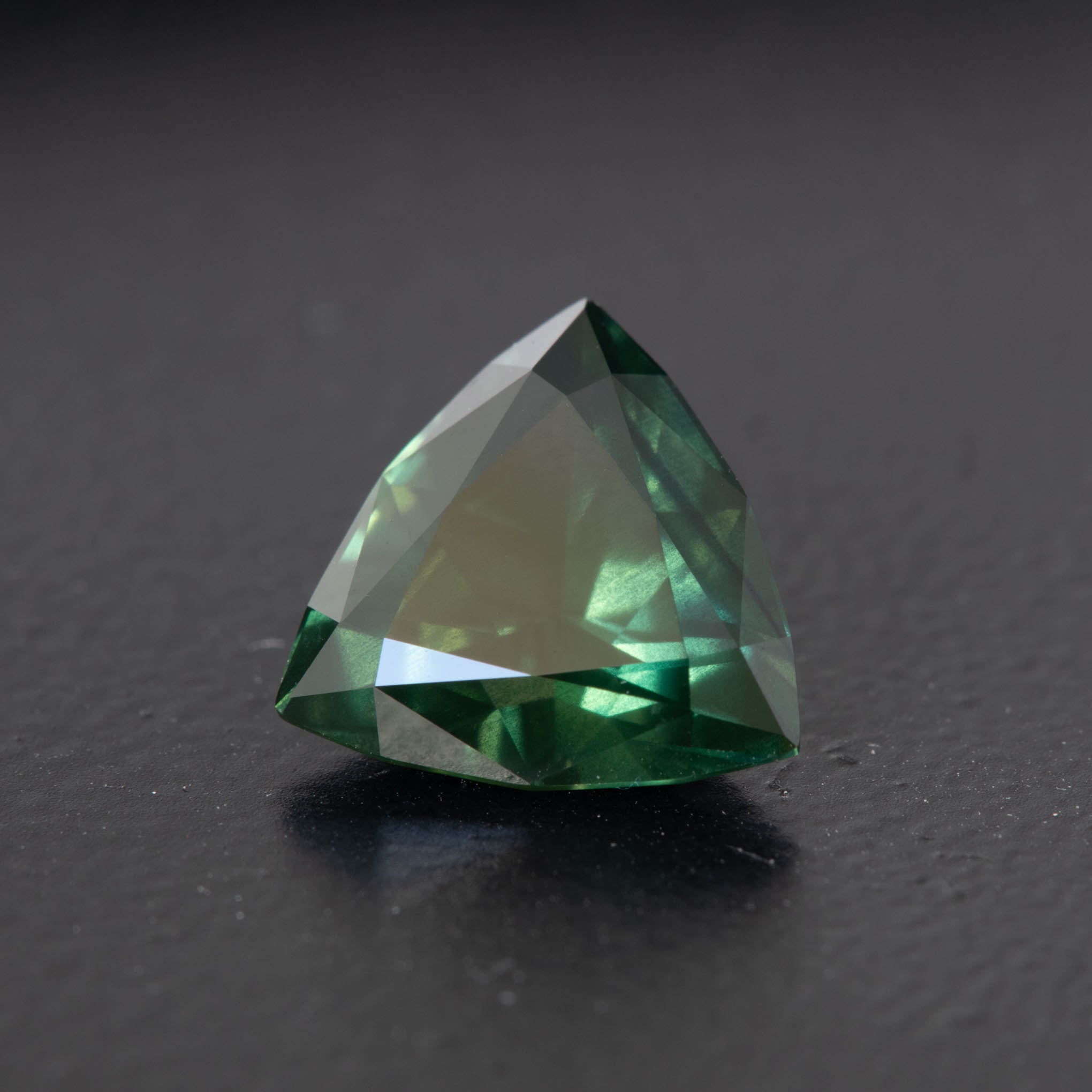 Parti Trilliant Sapphire 3.88ct [S.P.T.1238]