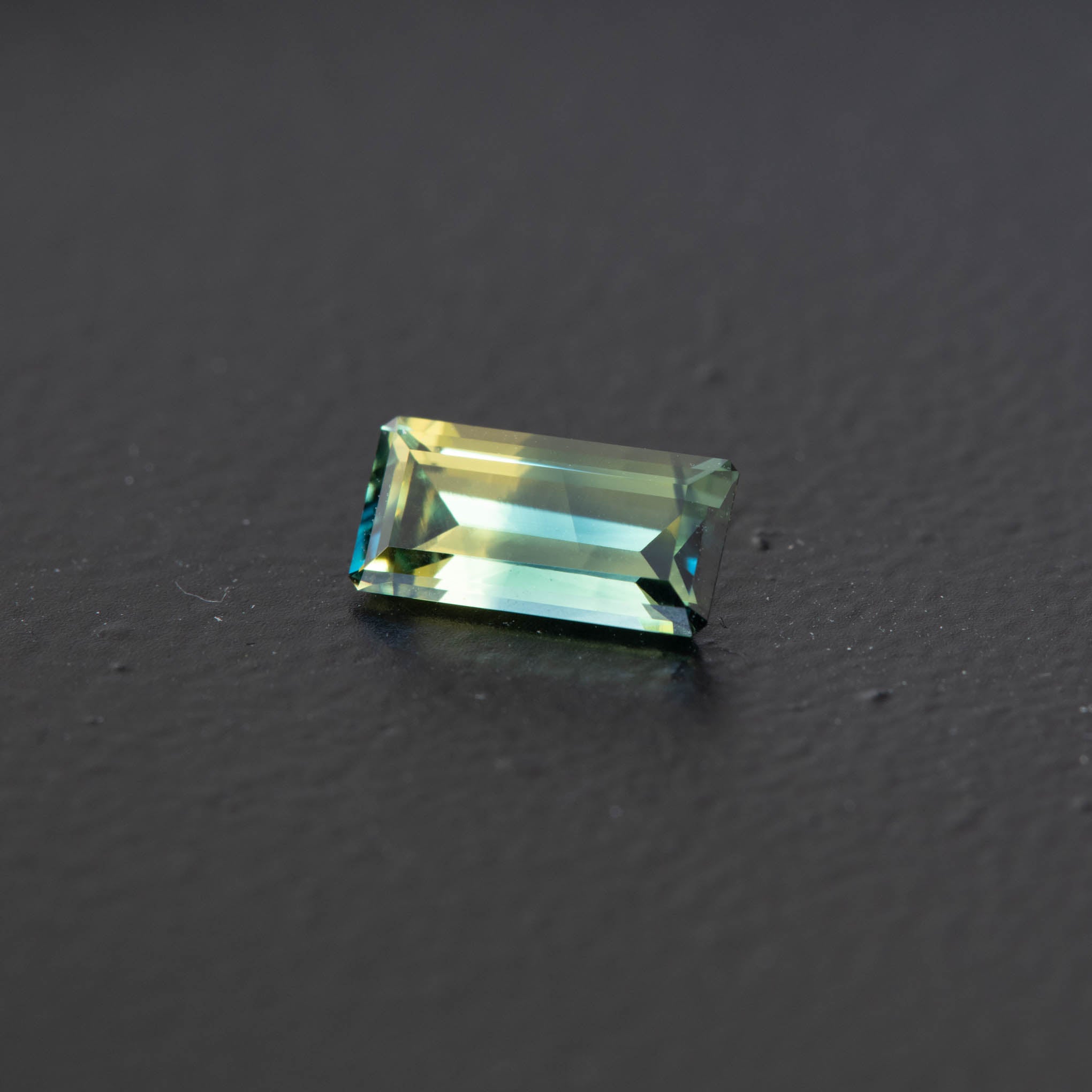 Parti Baguette Sapphire 0.87ct [S.P.E.1251]