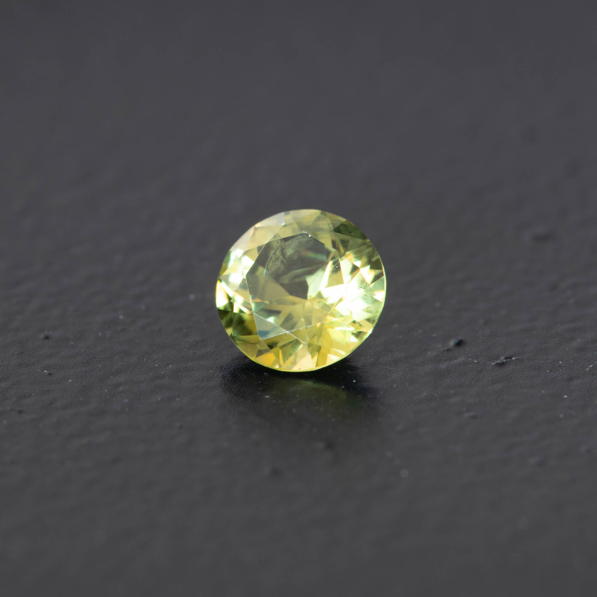 Yellow Brilliant Sapphire 0.59 [S.Y.BR.1283]