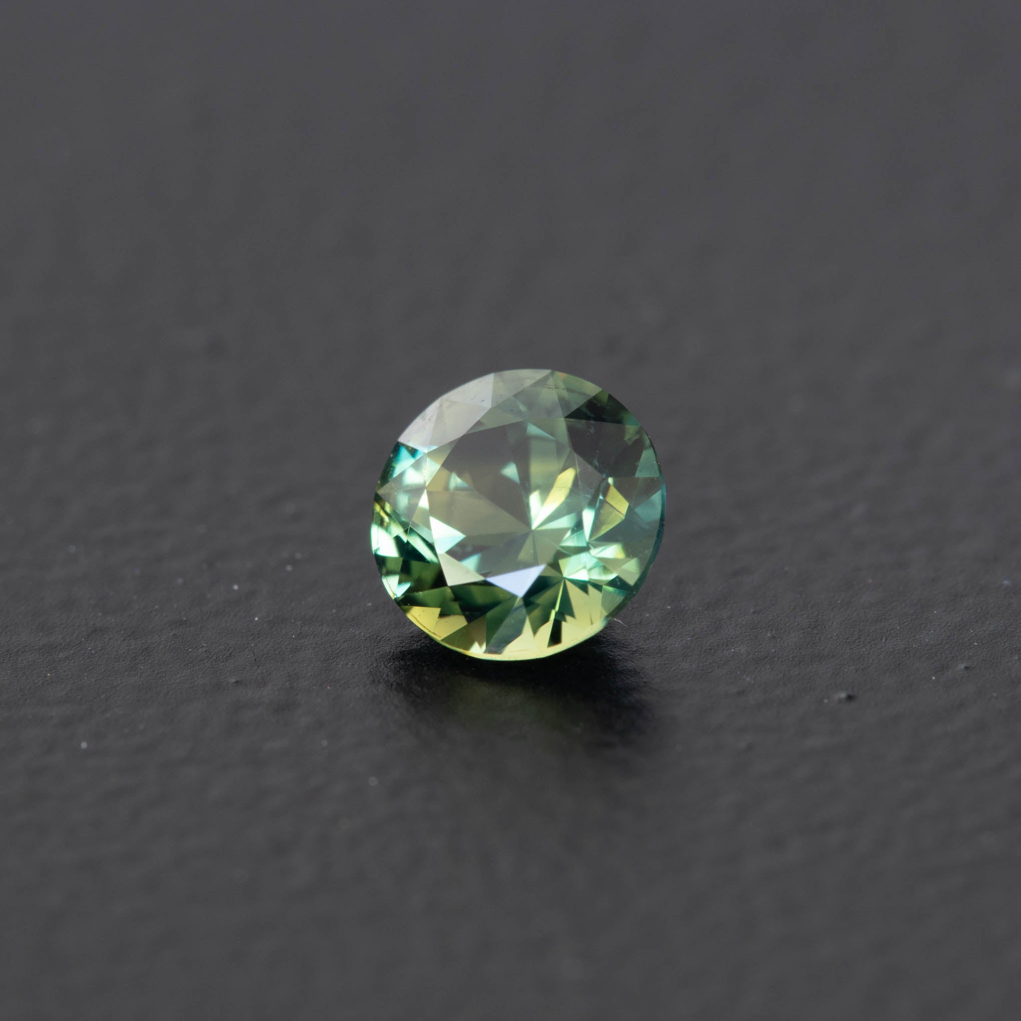 Parti Brilliant Sapphire 0.67ct [S.P.BR.1303]