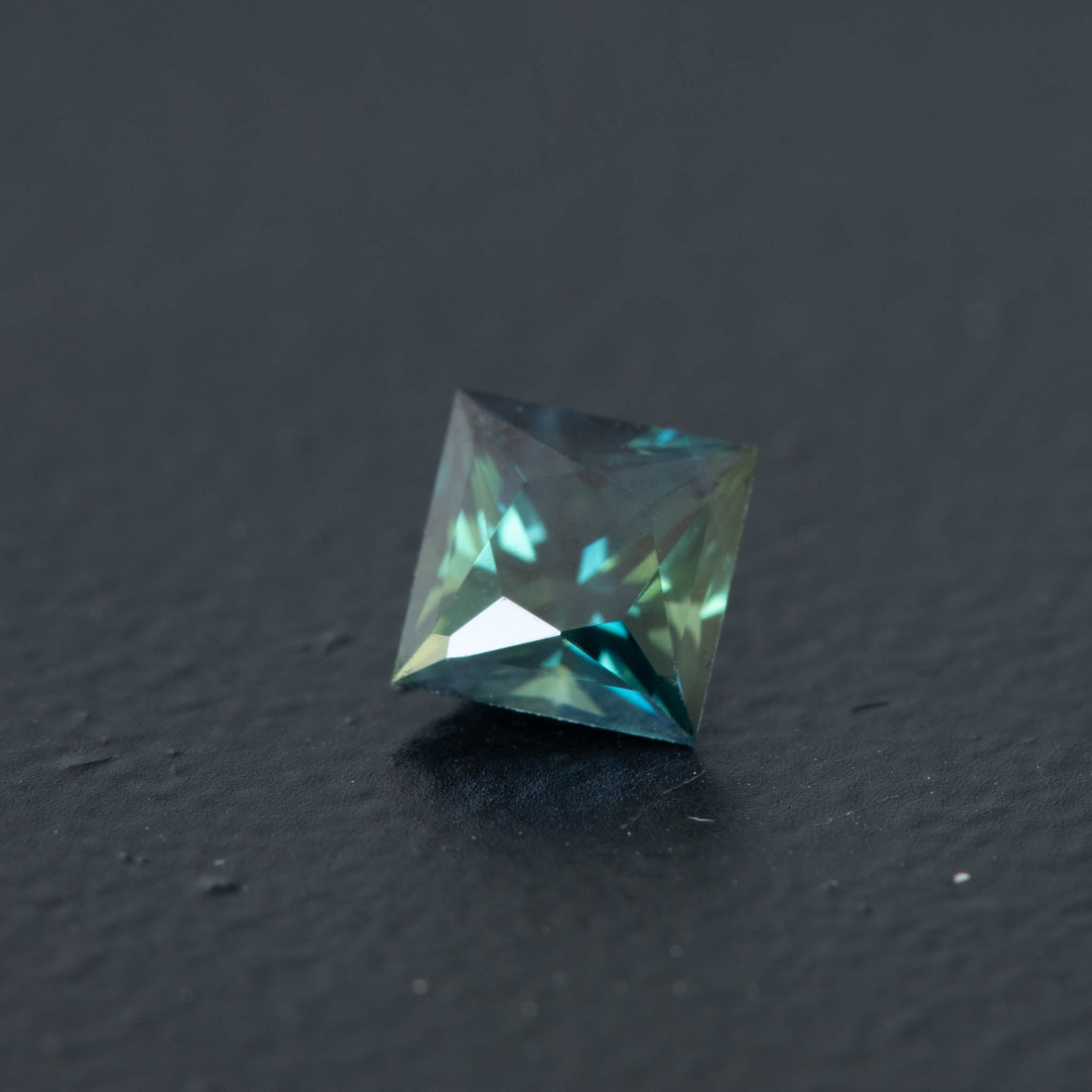 Parti Princess Sapphire 0.8ct [S.P.PR.1305]