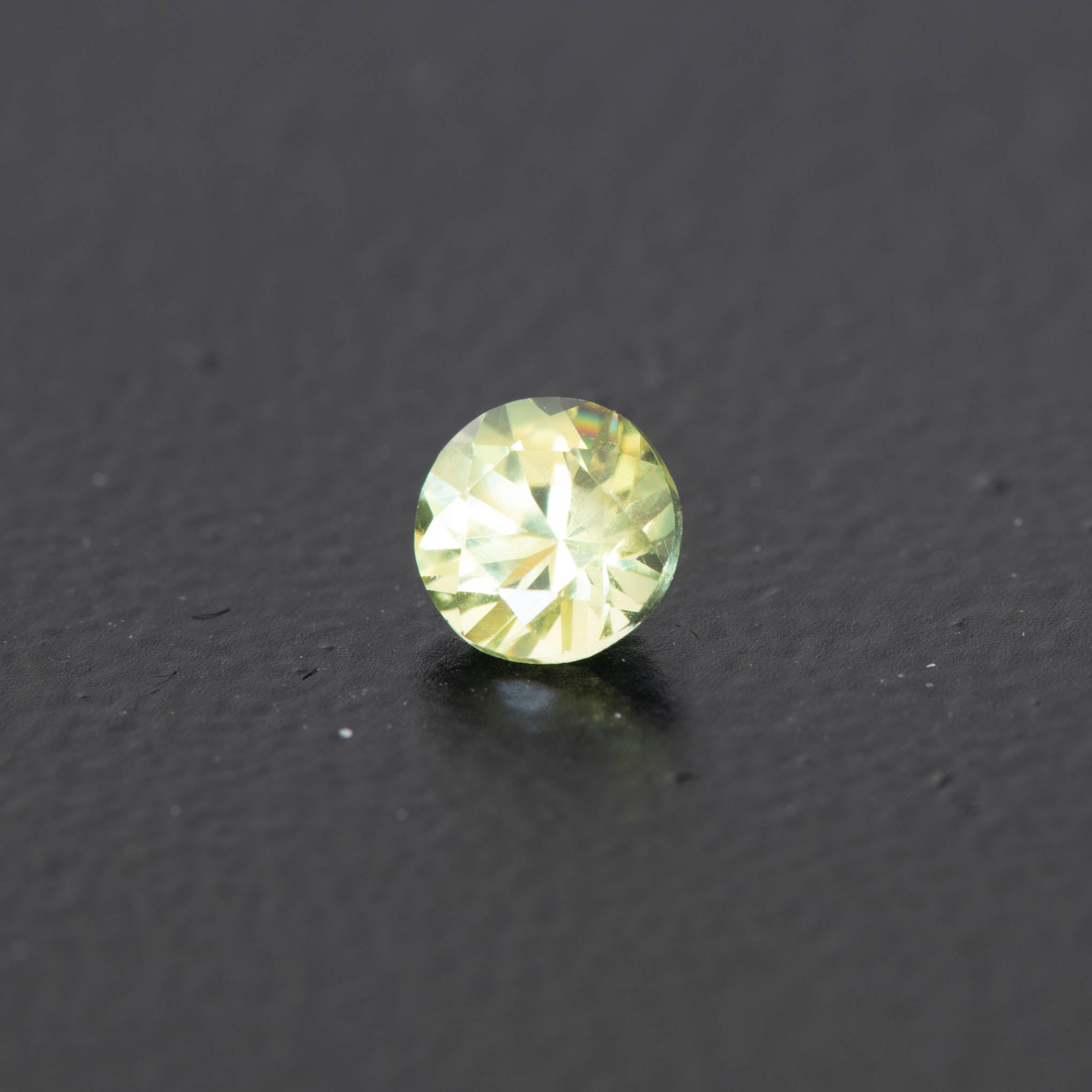 Yellow Brilliant Sapphire 0.52ct [S.Y.BR.1322]