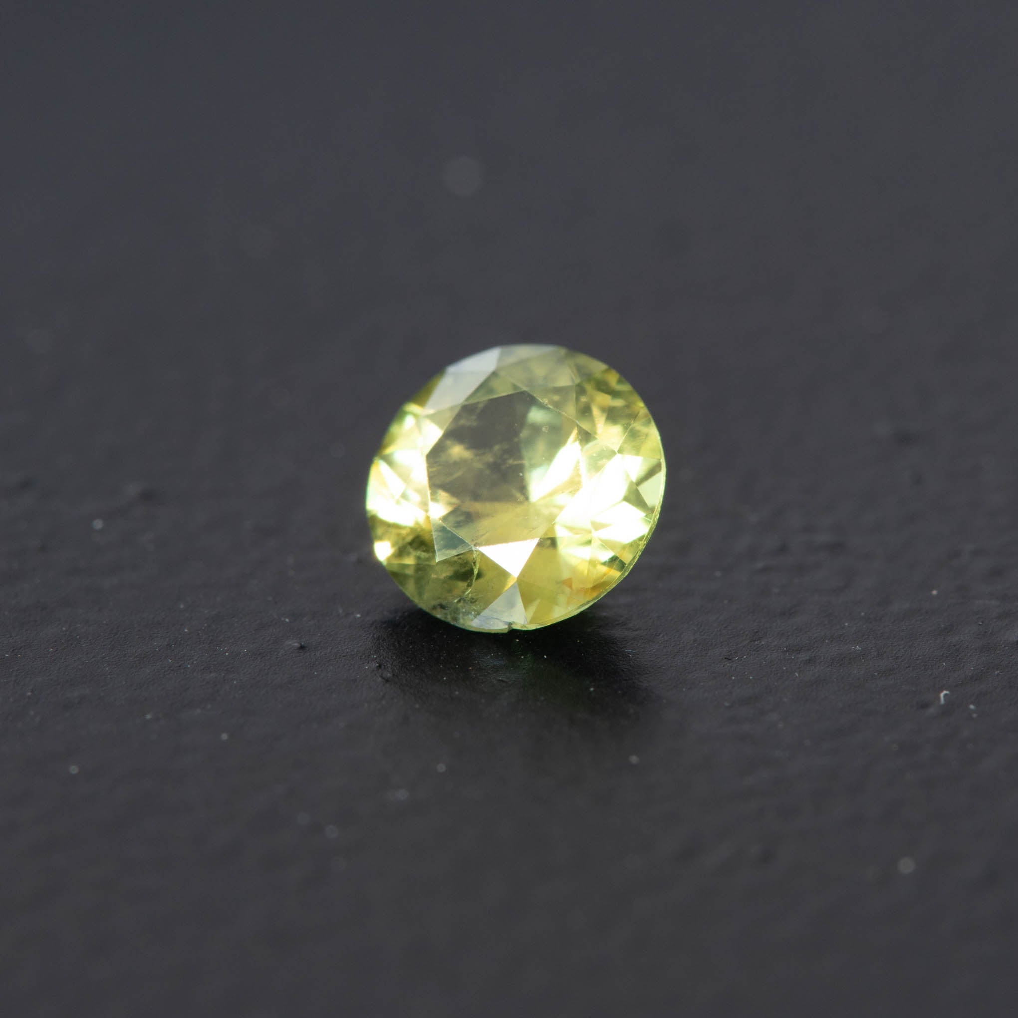 Yellow Brilliant Sapphire 0.81ct [S.Y.BR.1323]