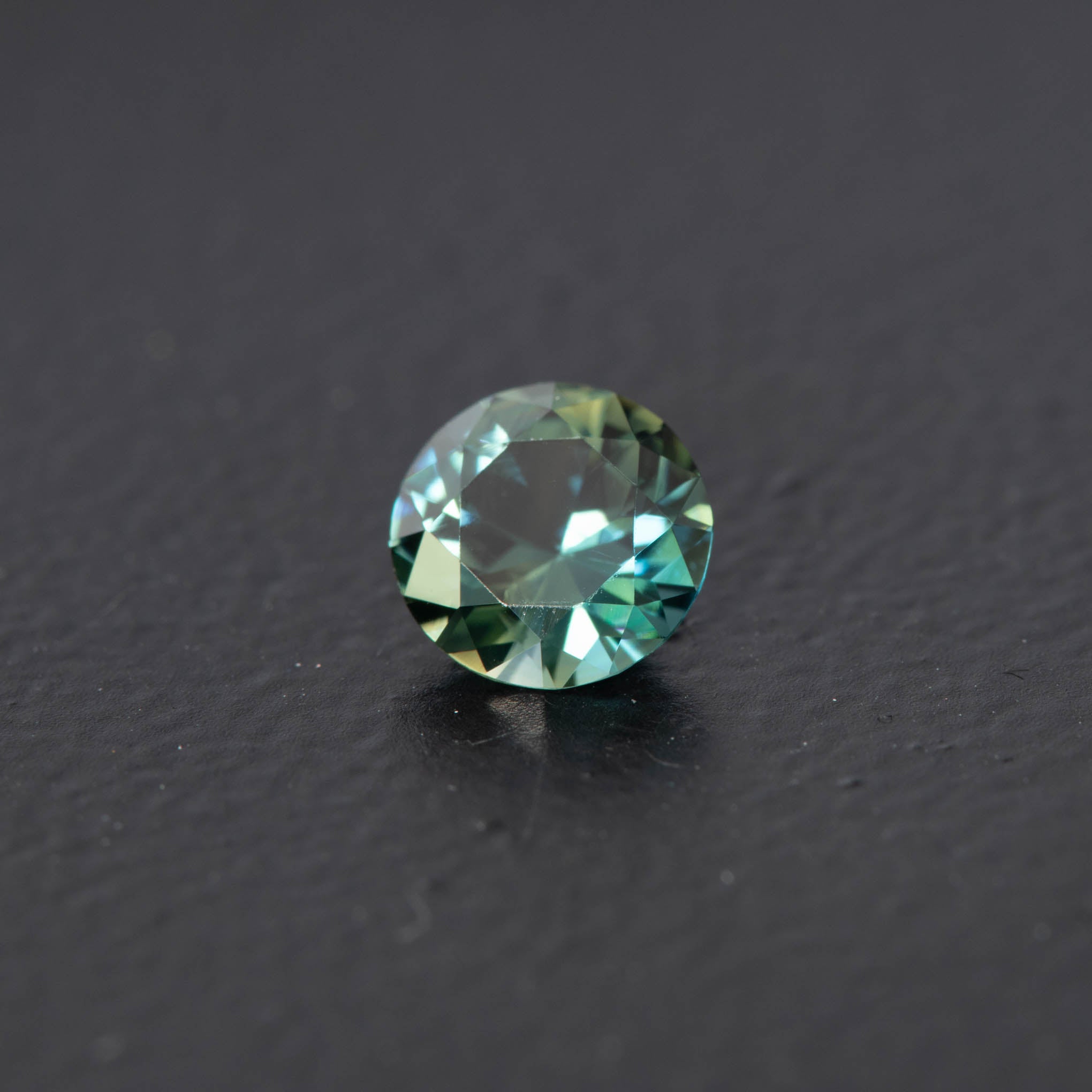 Teal Brilliant Sapphire 0.7ct [S.T.BR.1333]