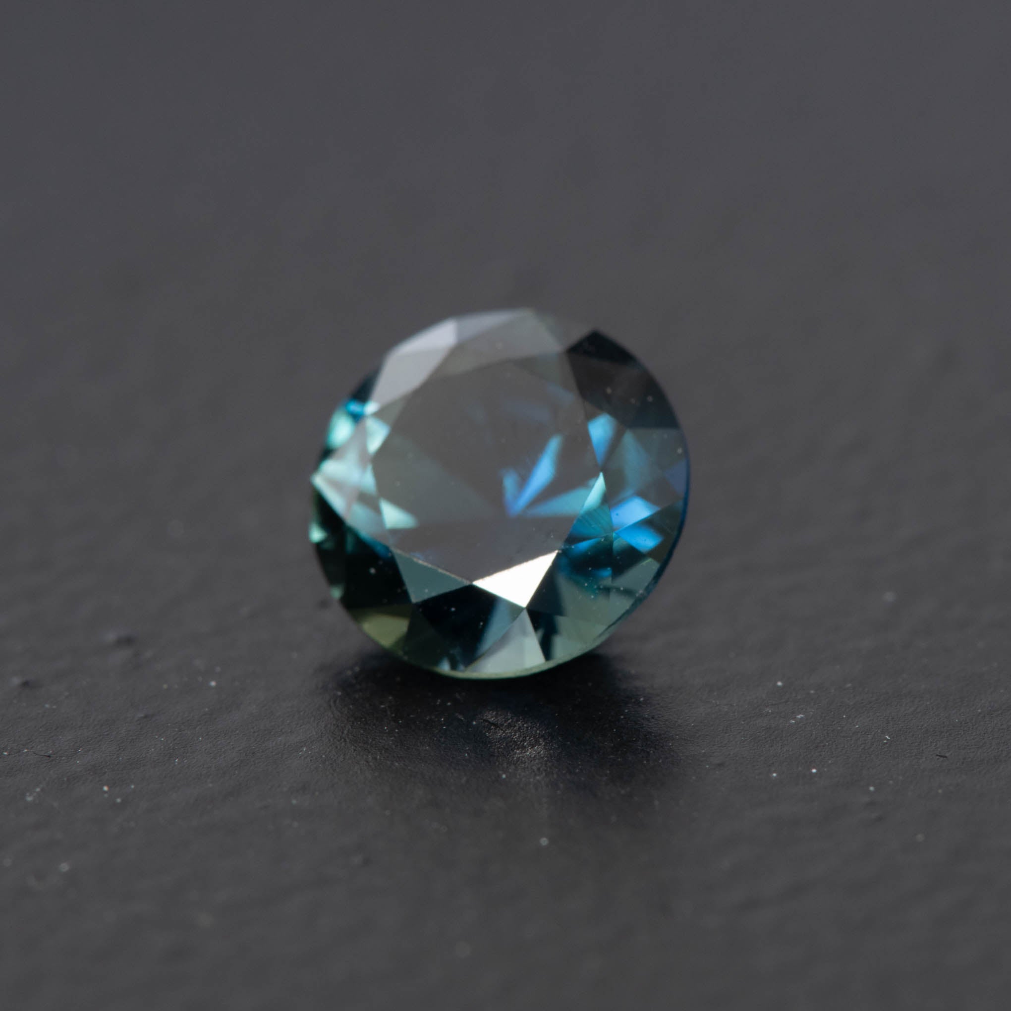 Teal Brilliant Sapphire 1.36ct [S.T.BR.1335]