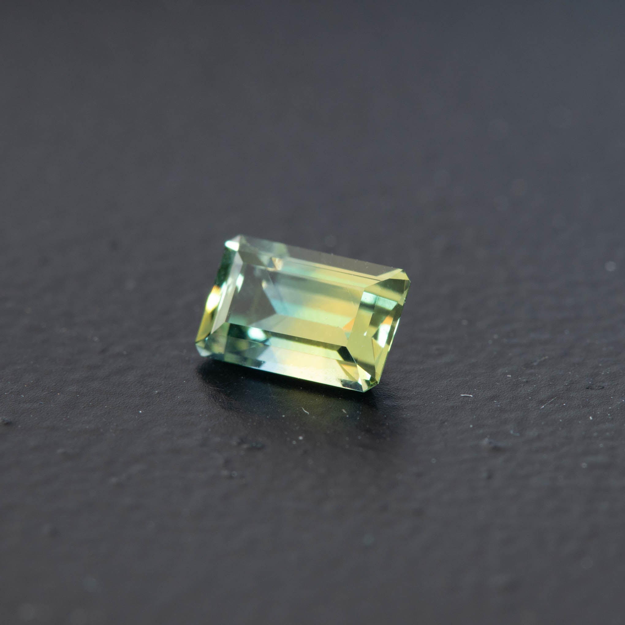 Parti Emerald Sapphire 0.62ct  [S.P.E.1402]