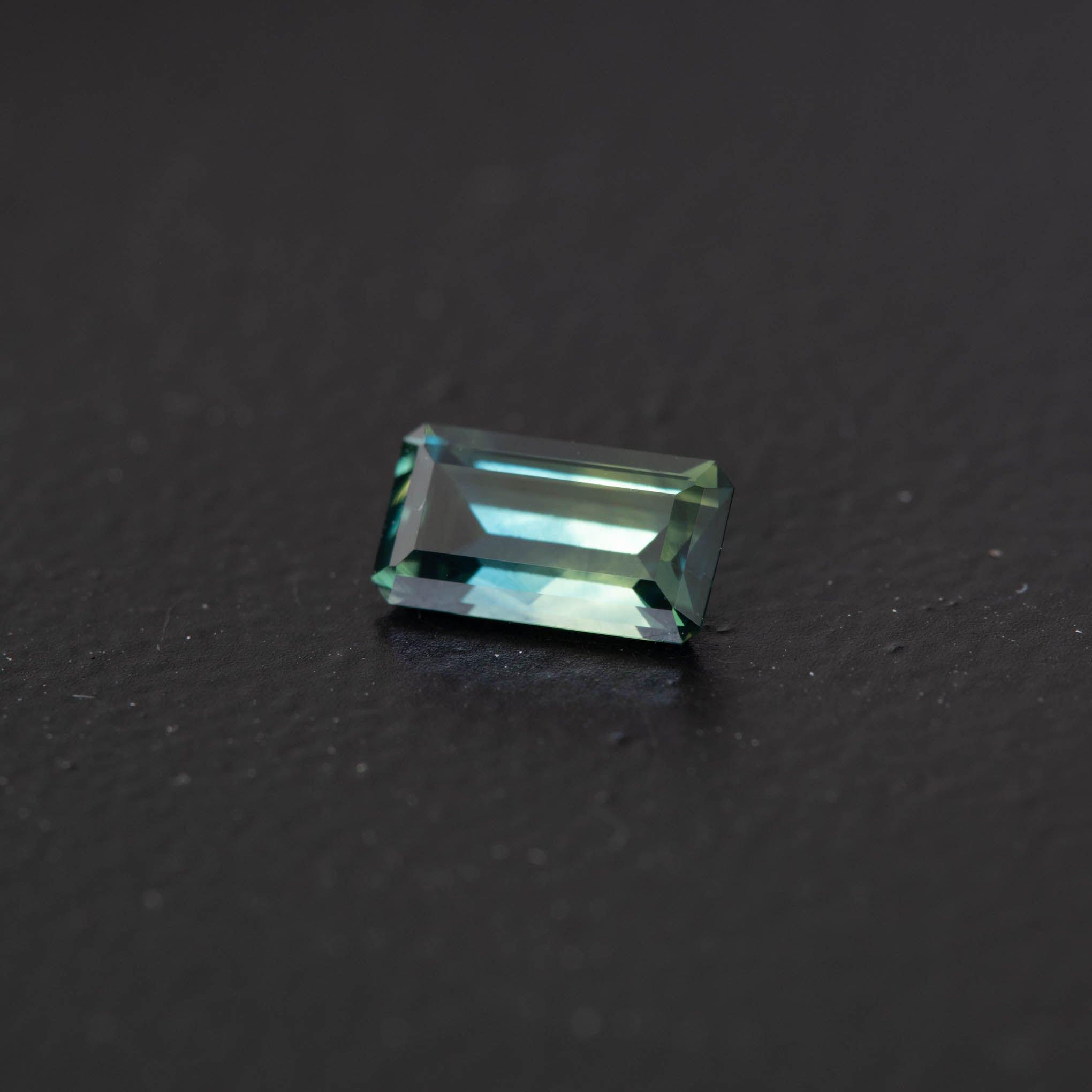 Parti Emerald Sapphire 0.72ct  [S.P.E.1403]