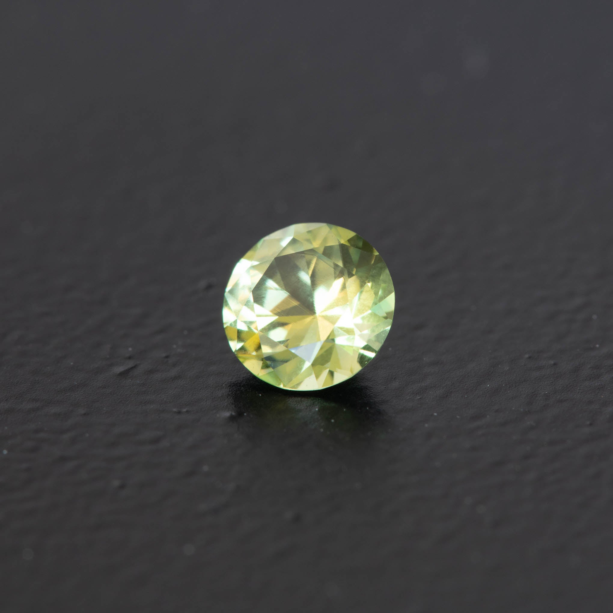 Parti Brilliant Sapphire 0.72ct  [S.P.BR.1438]