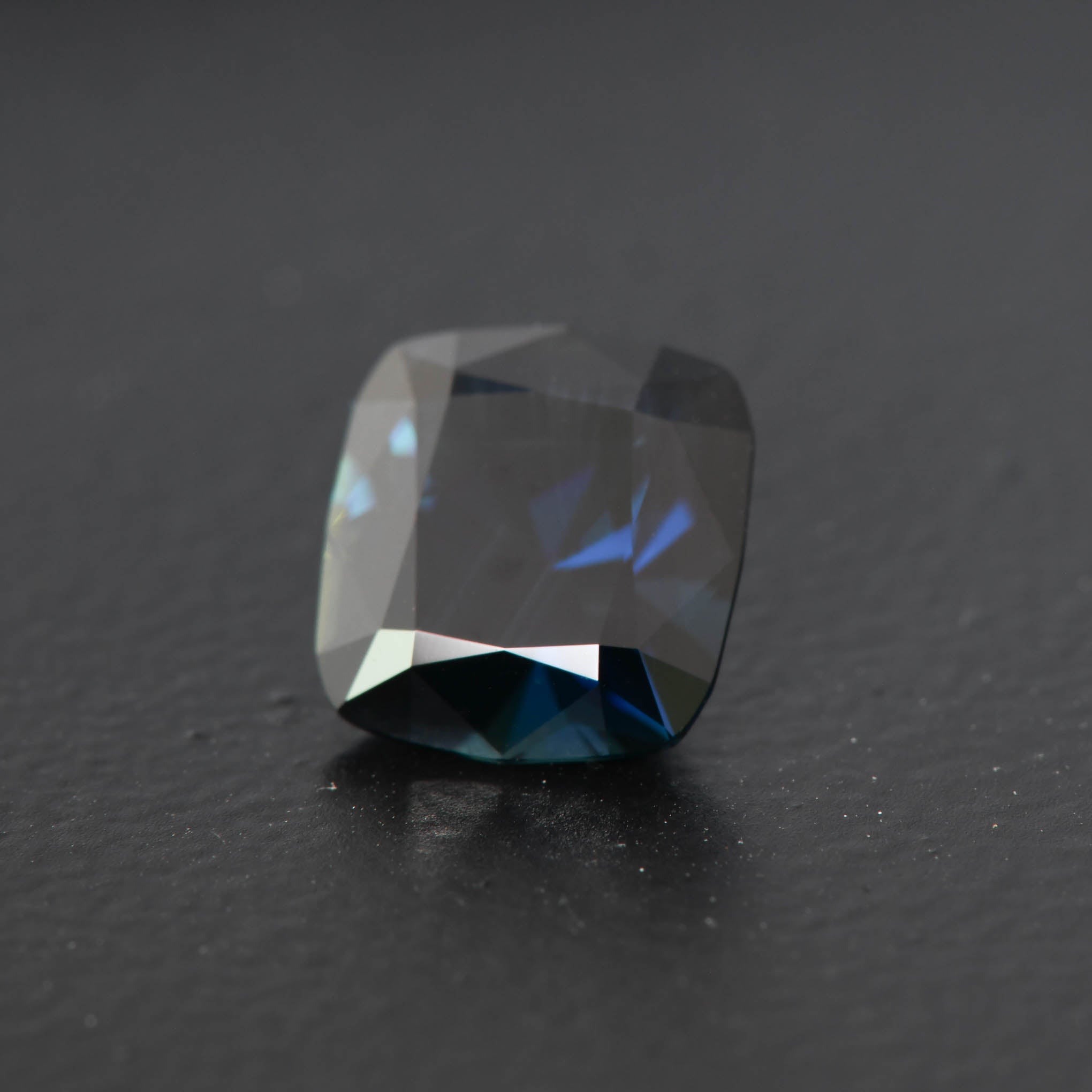 Blue Cushion Sapphire 3.49ct [S.B.C.143]