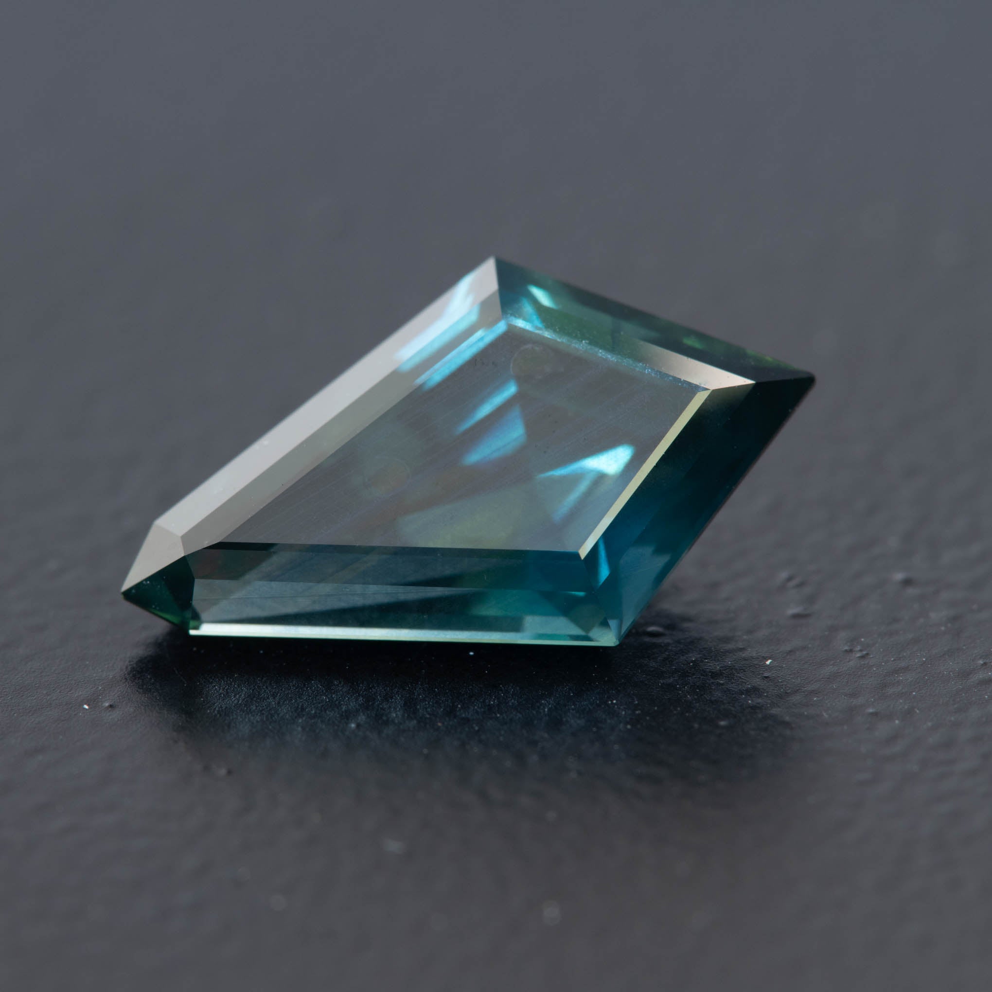 Teal Kite Sapphire 4.55ct  [S.T.K.1474]