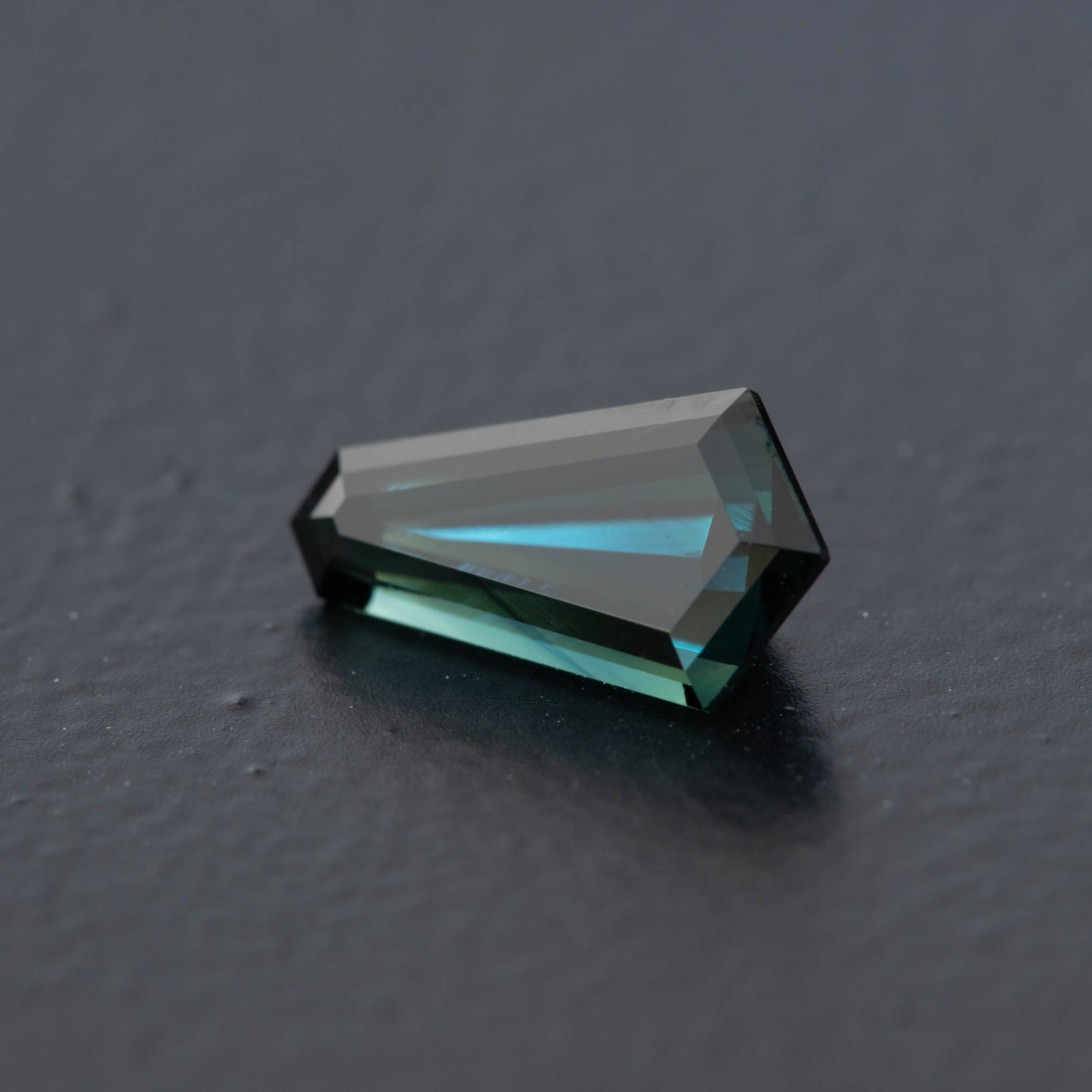 Teal Kite Sapphire 1.24ct  [S.T.K.1481]