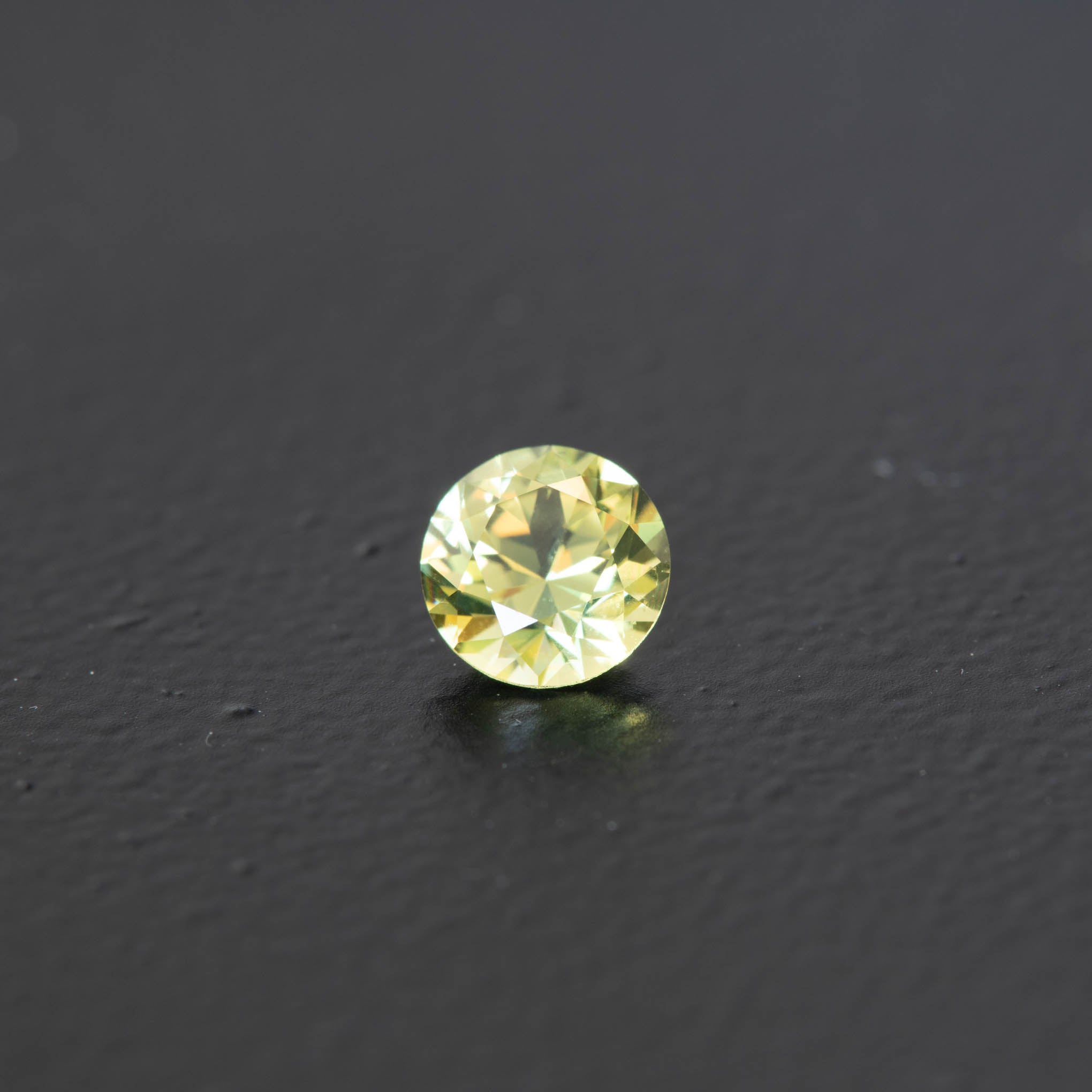 Parti Brilliant Sapphire 0.68ct  [S.P.BR.1498]