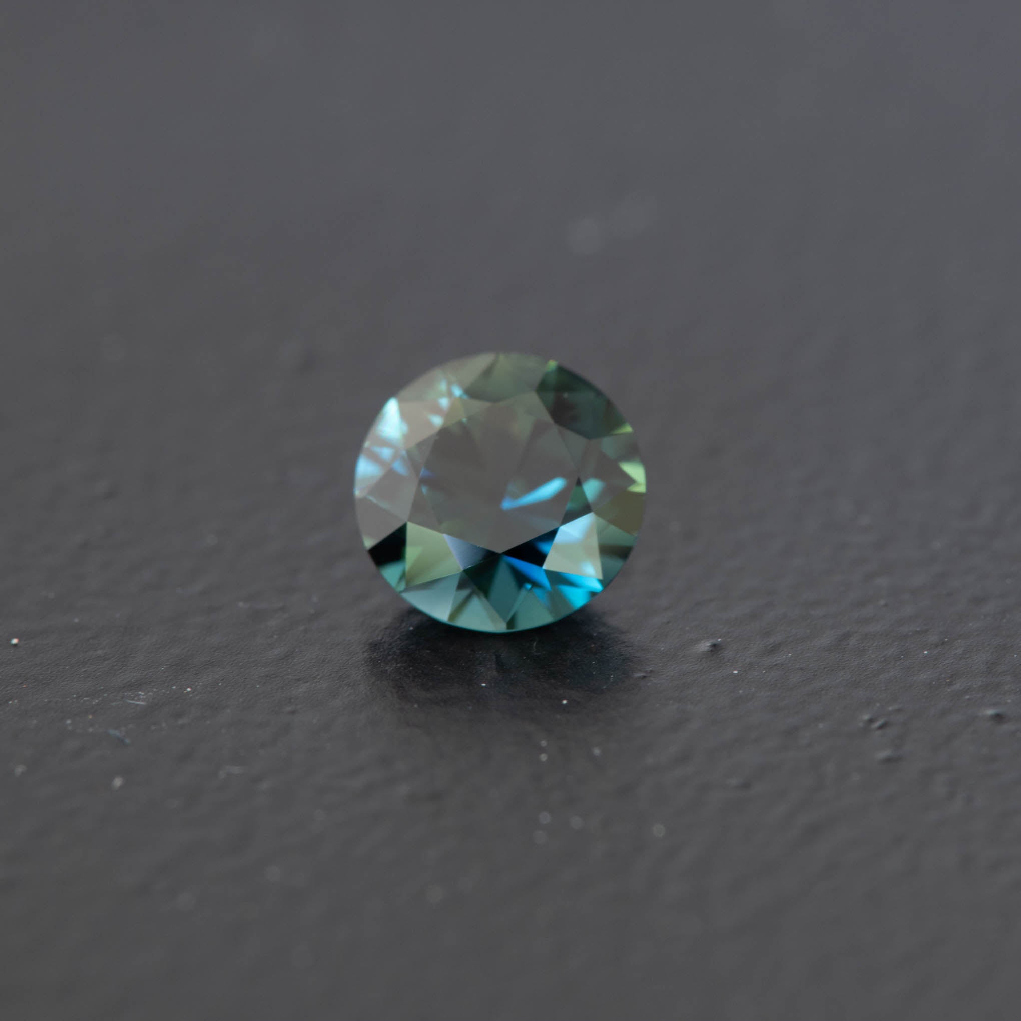 Parti Brilliant Sapphire 0.83ct  [S.P.BR.1499]