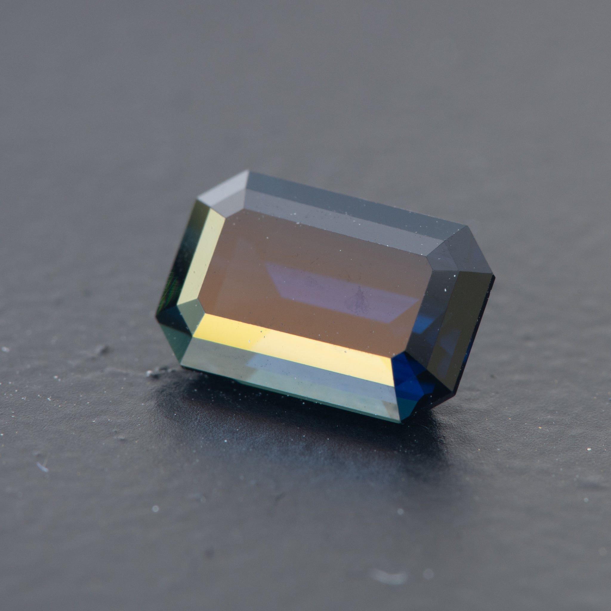 Blue Emerald Sapphire 1.8ct [S.B.E.157]