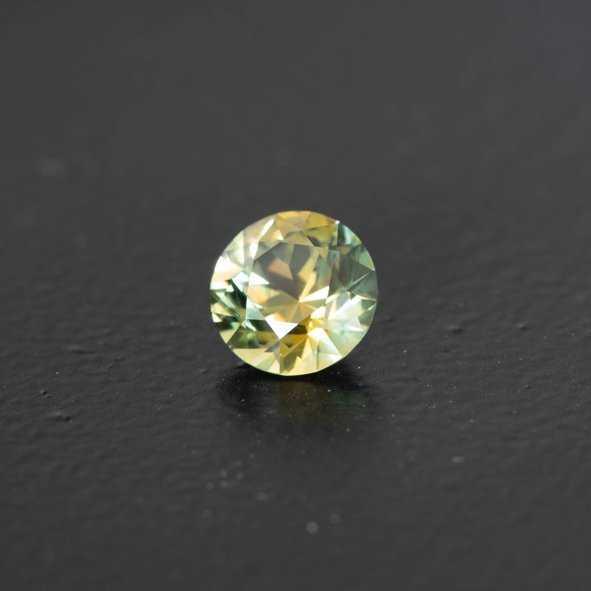 Parti Brilliant Sapphire 0.87ct [S.P.BR.1648]