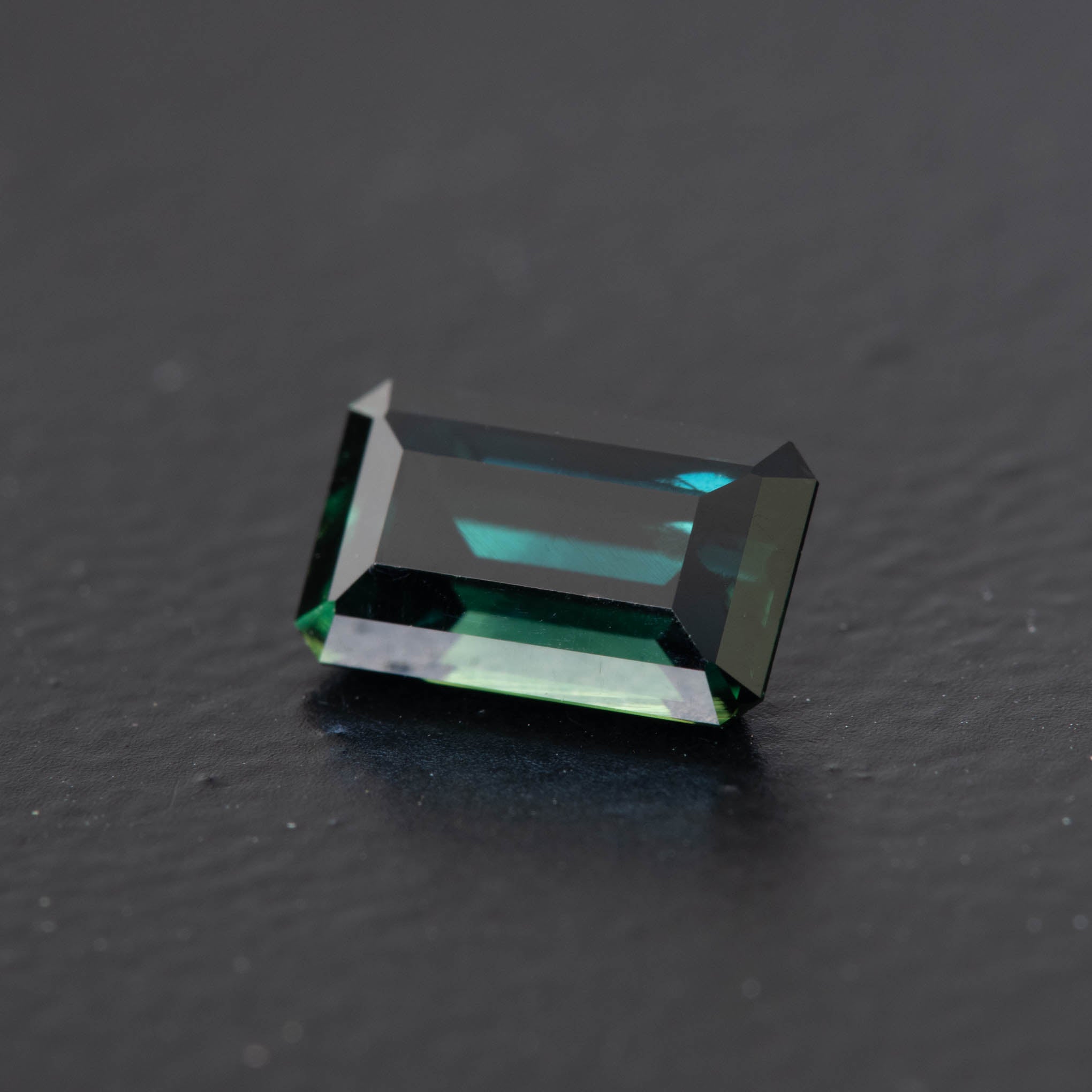 Blue Emerald Sapphire 1.24ct [S.B.E.1662]