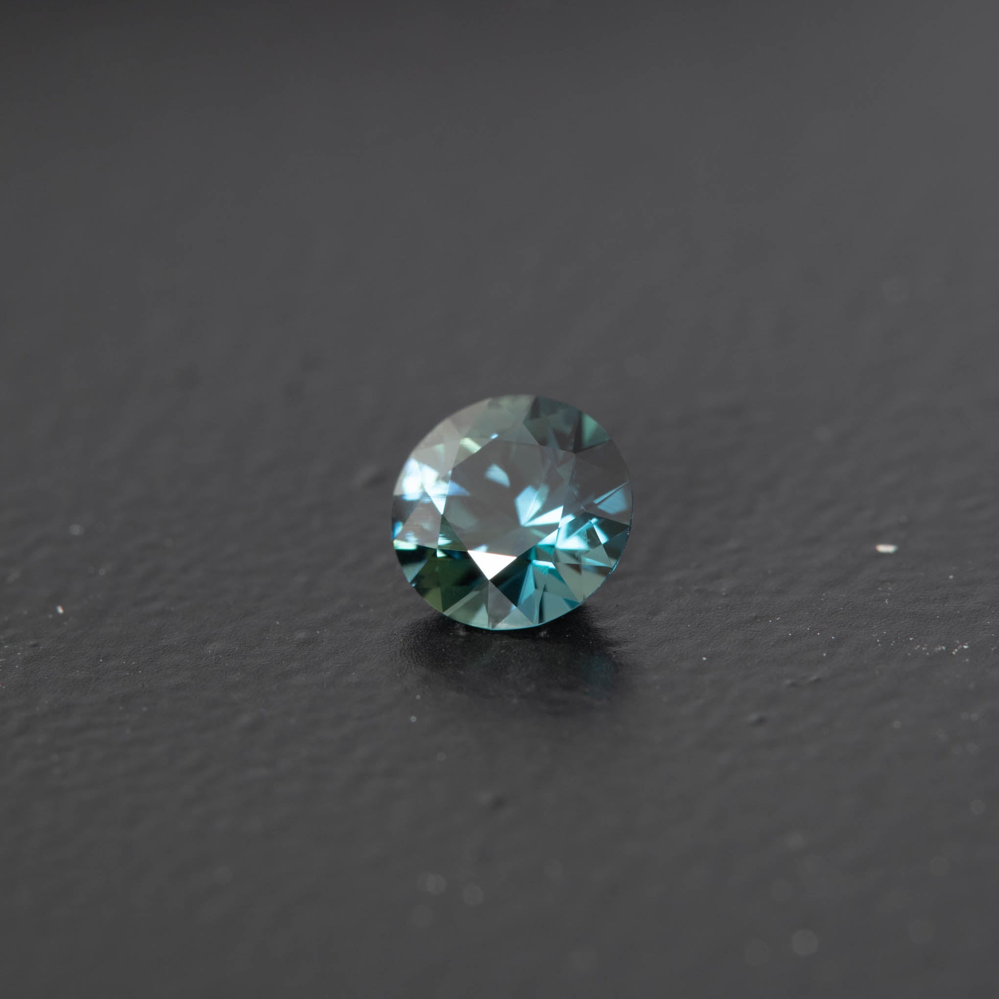 Teal Brilliant Sapphire 0.61ct [S.T.BR.1670]