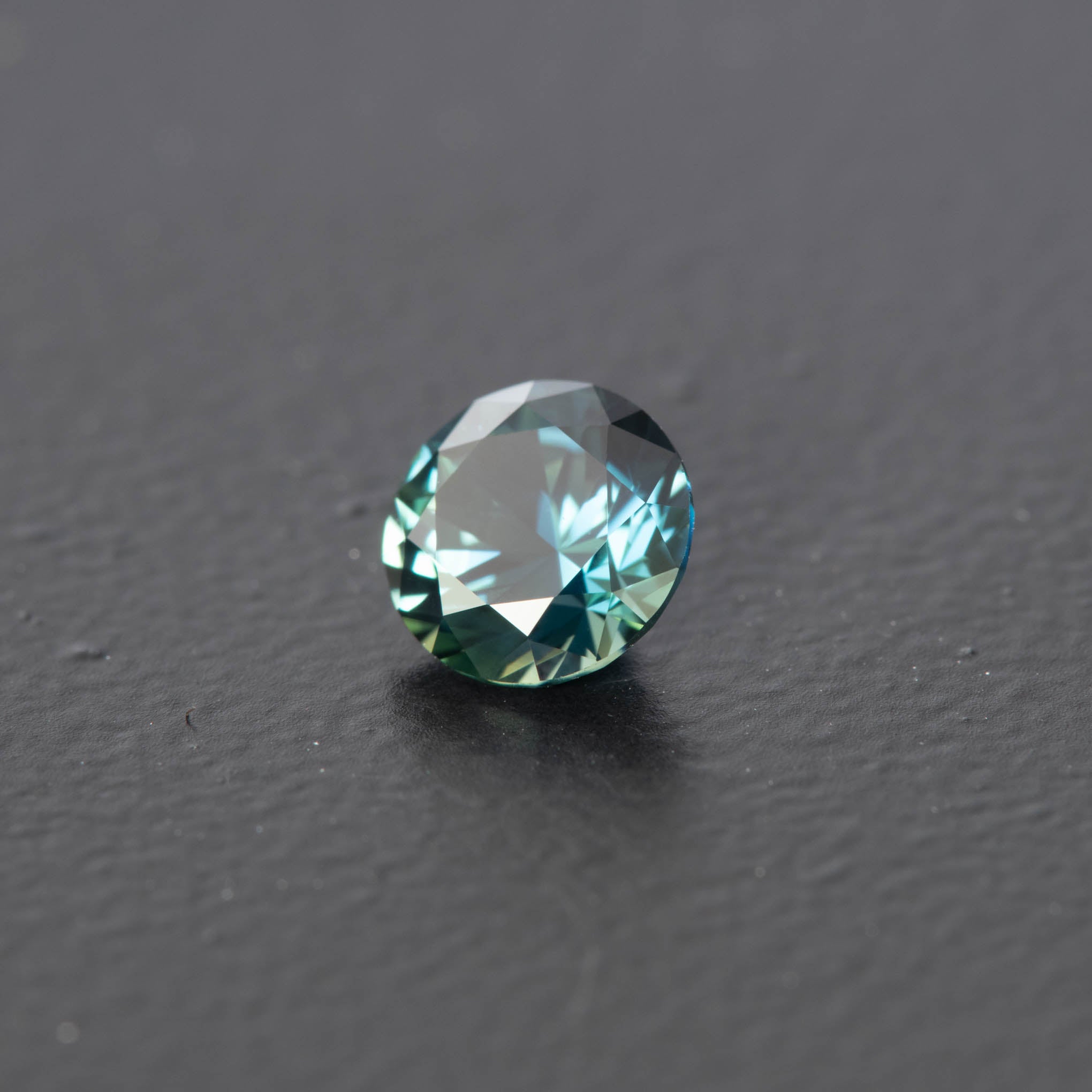 Blue Brilliant Sapphire 0.96 Ct. [S.B.BR.177]