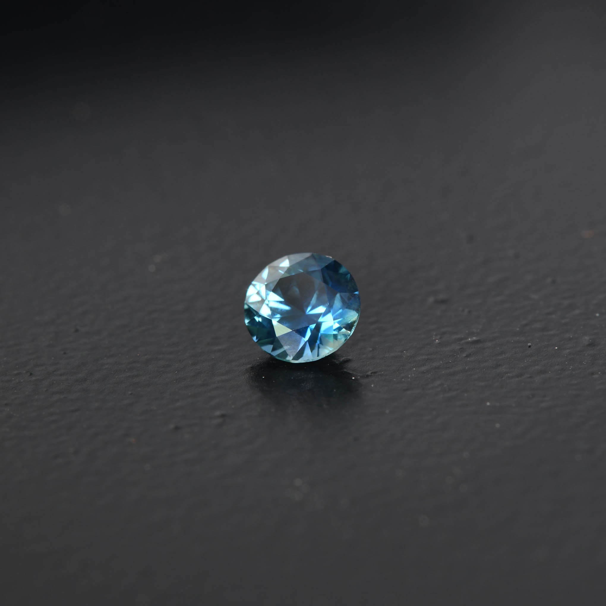 Blue Brilliant Sapphire 0.65ct [S.B.BR.1790]