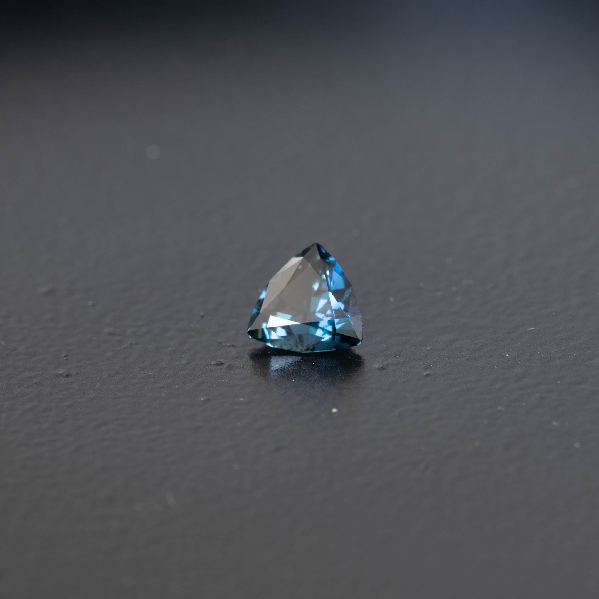 Blue Trilliant Sapphire 0.51ct [S.B.T.1794]