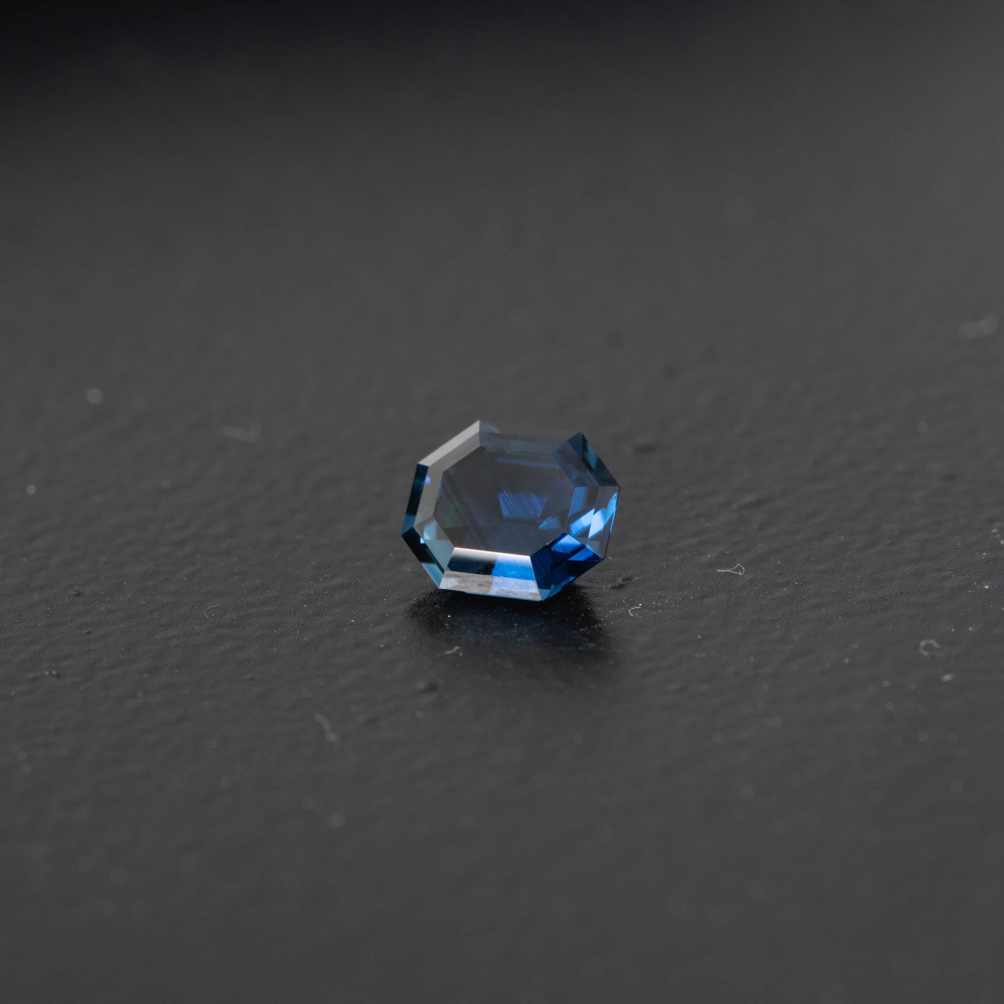 Blue Emerald Sapphire 0.63ct [S.B.E.1820]