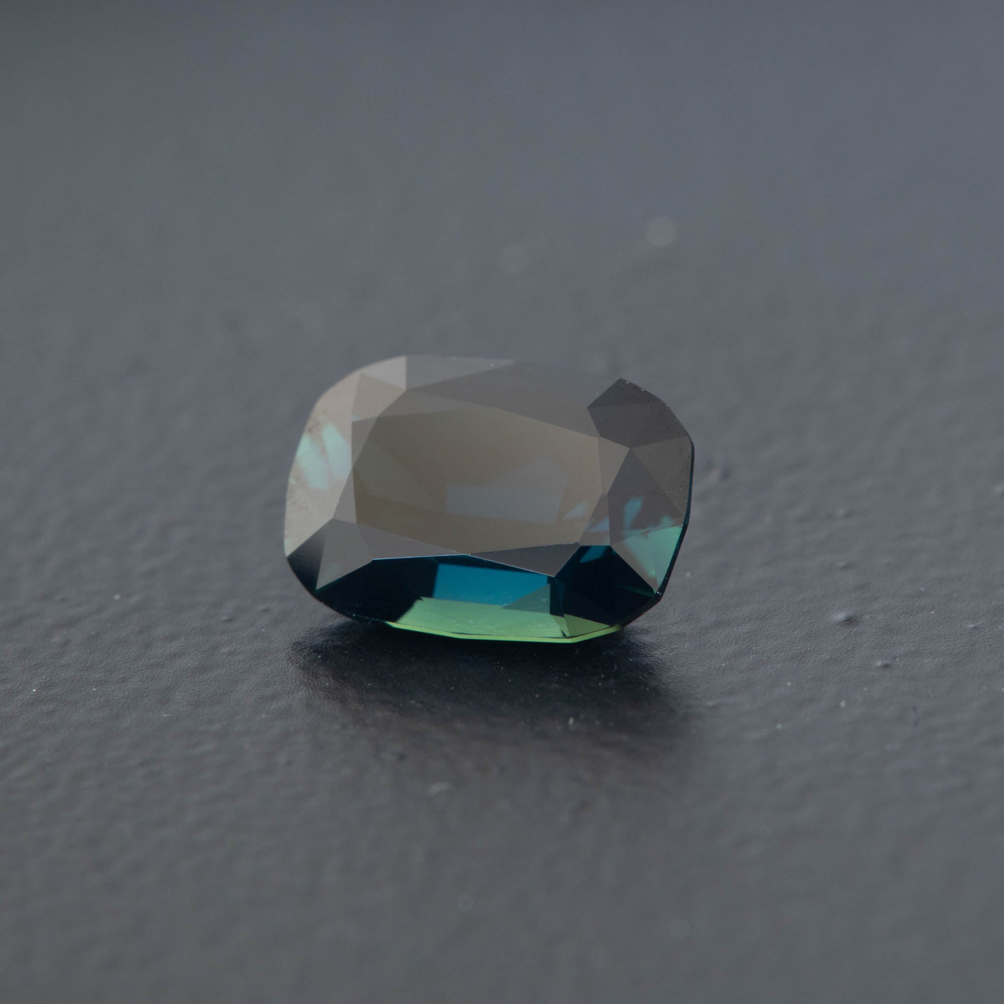 Blue Cushion Sapphire 1.89ct [S.B.C.1829]