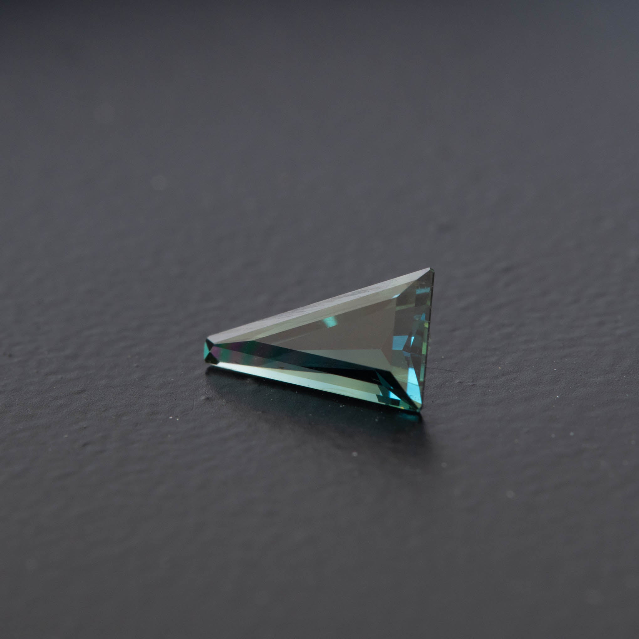 Parti Tapered Baguette Sapphire 0.89ct [S.P.TB.1842]