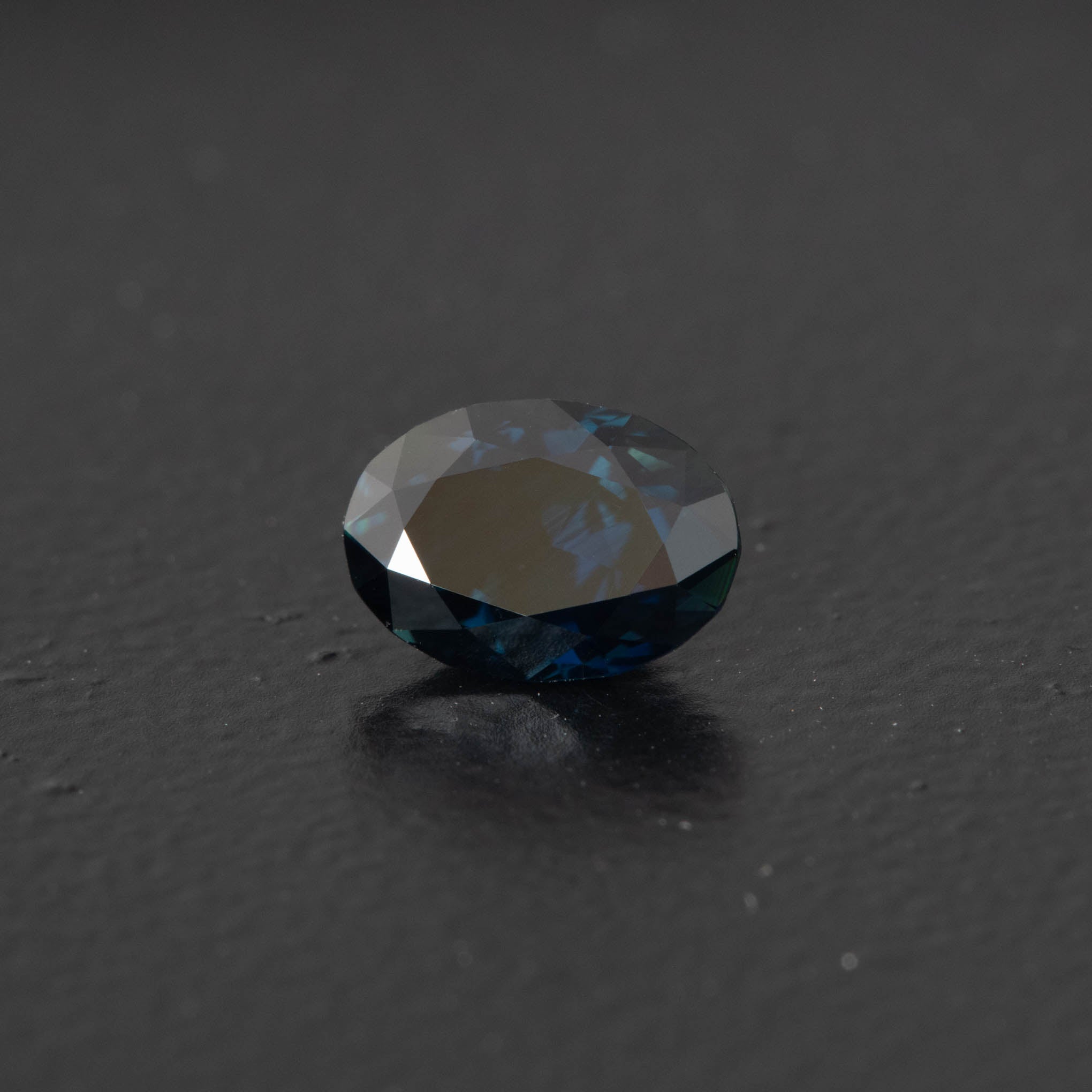 Blue Oval Sapphire 1.26ct  [S.B.O.1881]