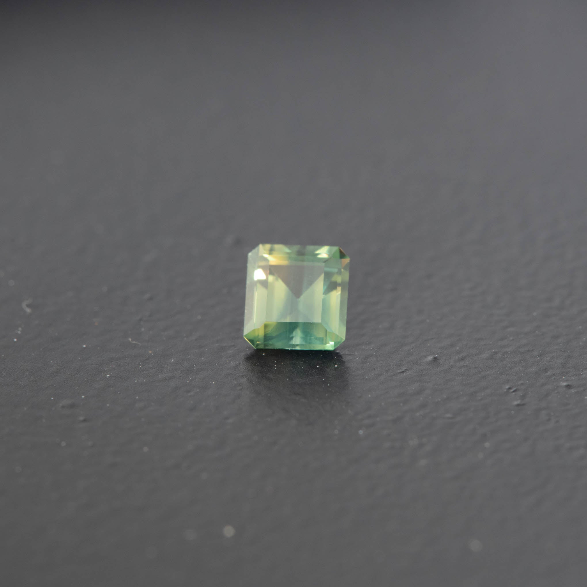 Parti Emerald Sapphire 0.57ct  [S.P.E.1883]