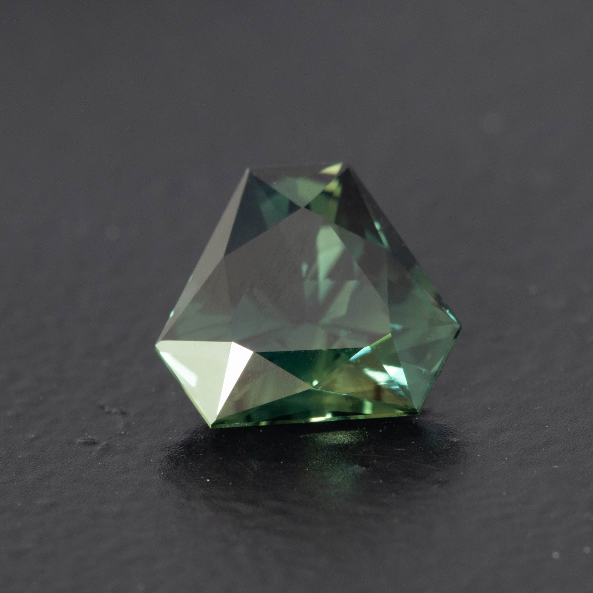 Green Trilliant Sapphire 1.61ct  [S.G.T.1921]