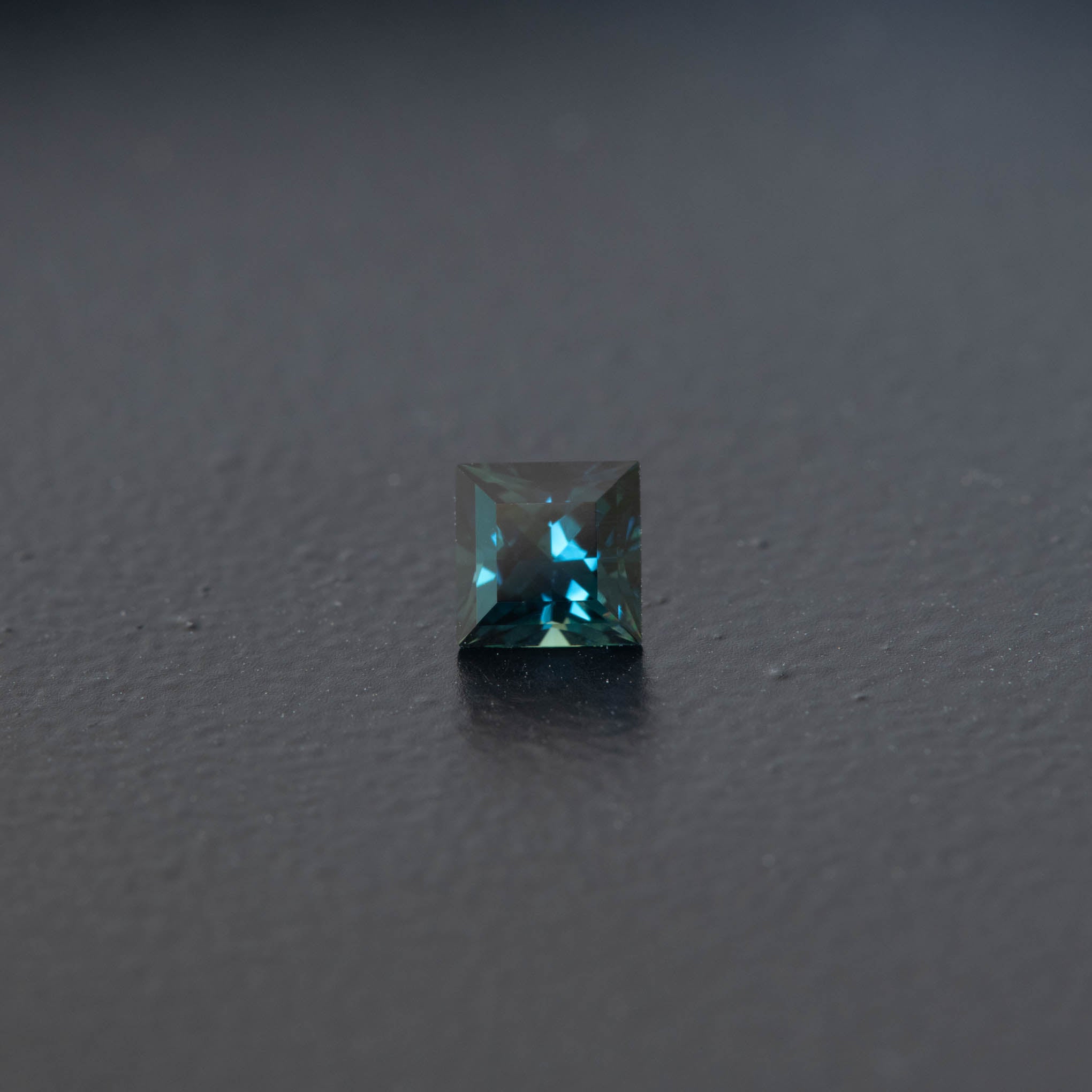 Teal Square Sapphire 0.53ct  [S.T.SQ.1922]