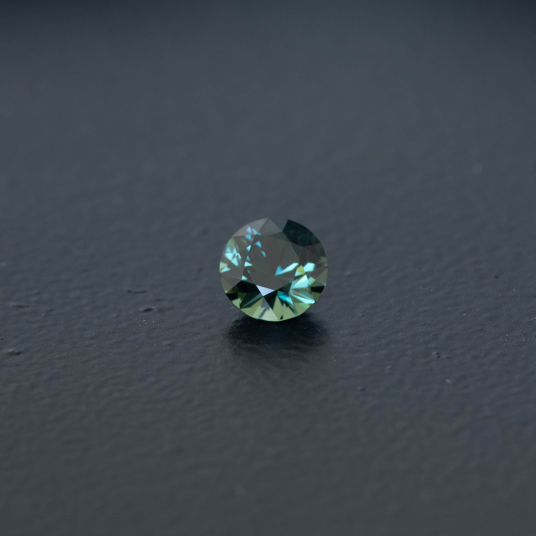 Teal Brilliant Sapphire 0.51ct  [S.T.BR.1939]