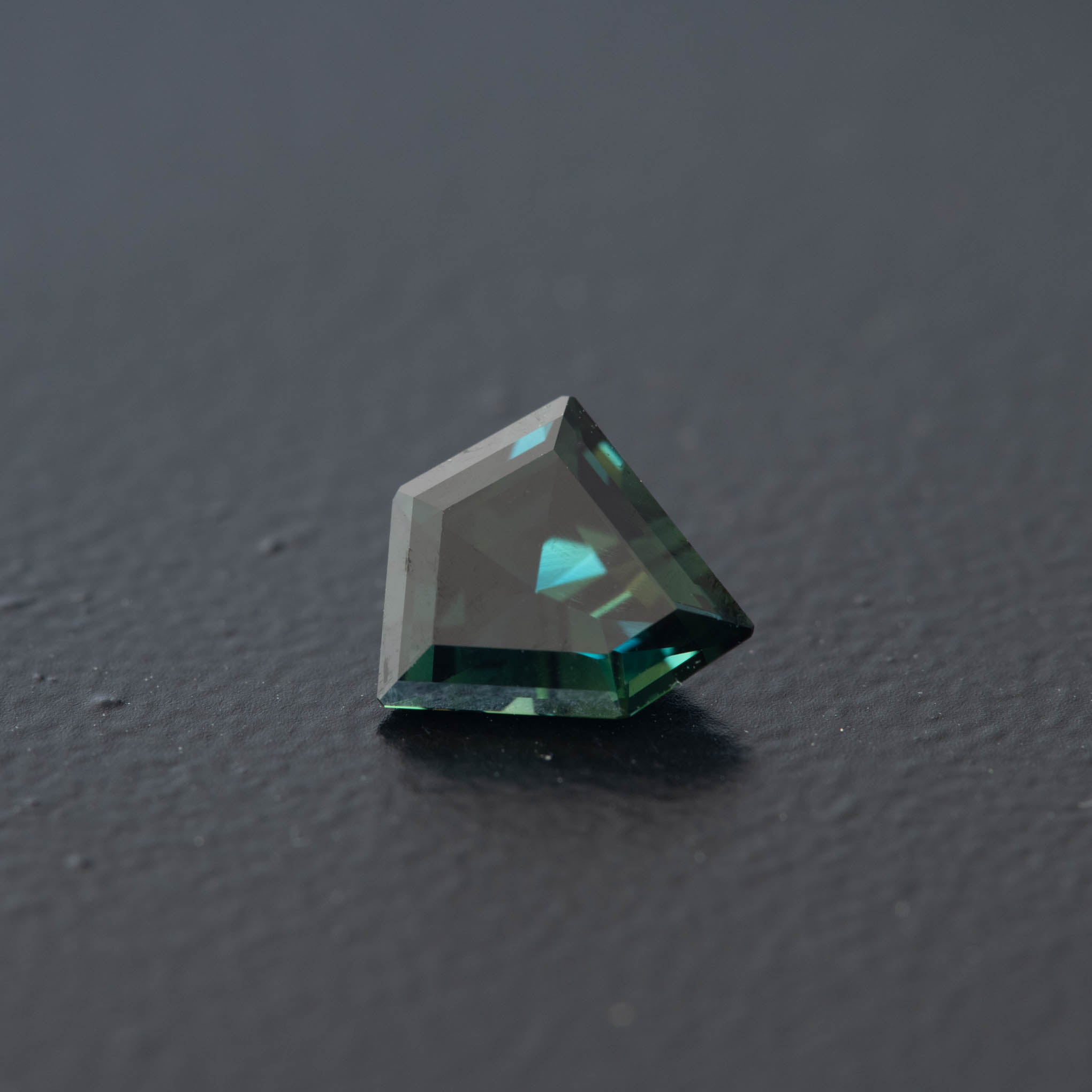 Teal Free Form Sapphire 1.34ct  [S.T.FF.2021]