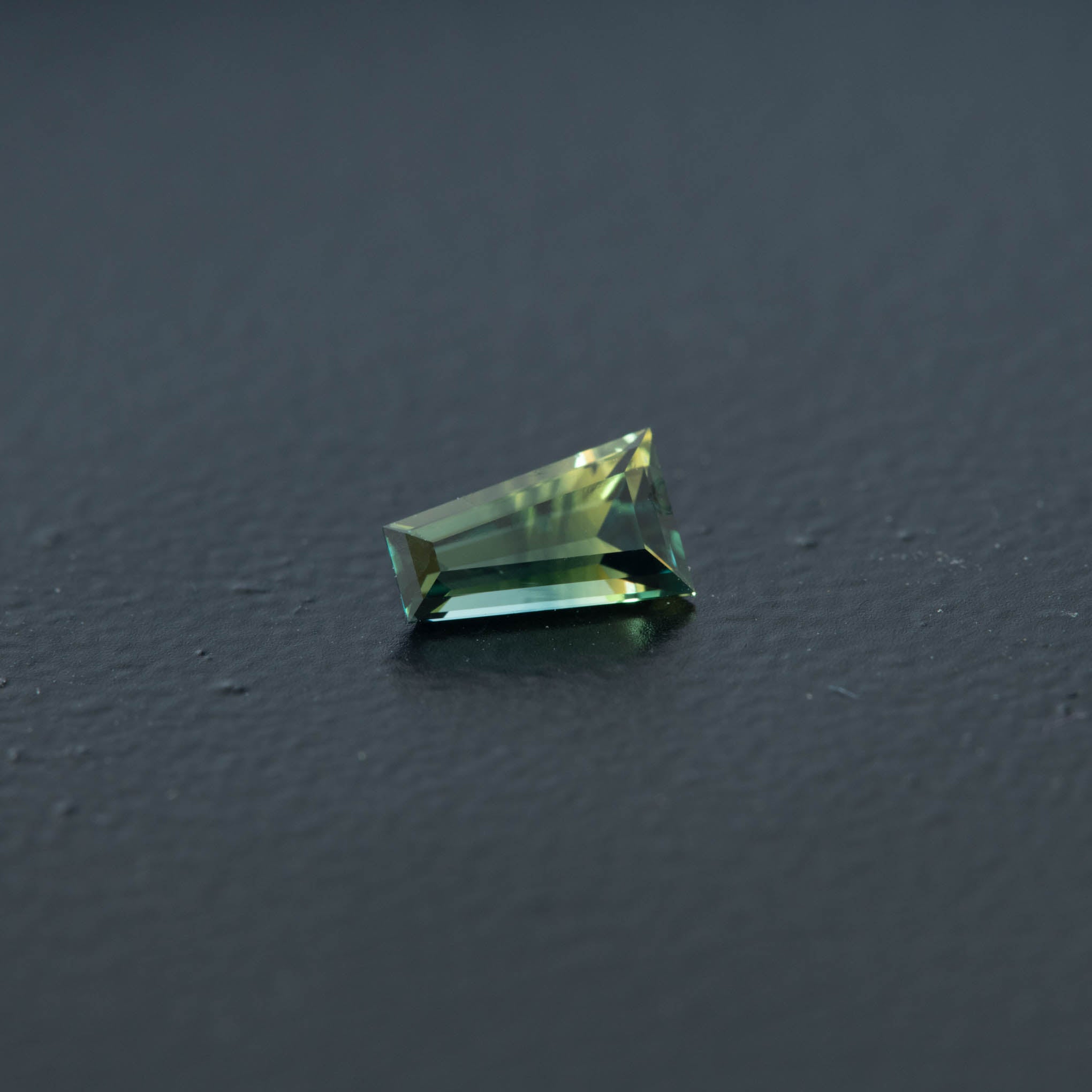 Parti Tapered Baguette Sapphire 0.56ct  [S.P.TB.2027]