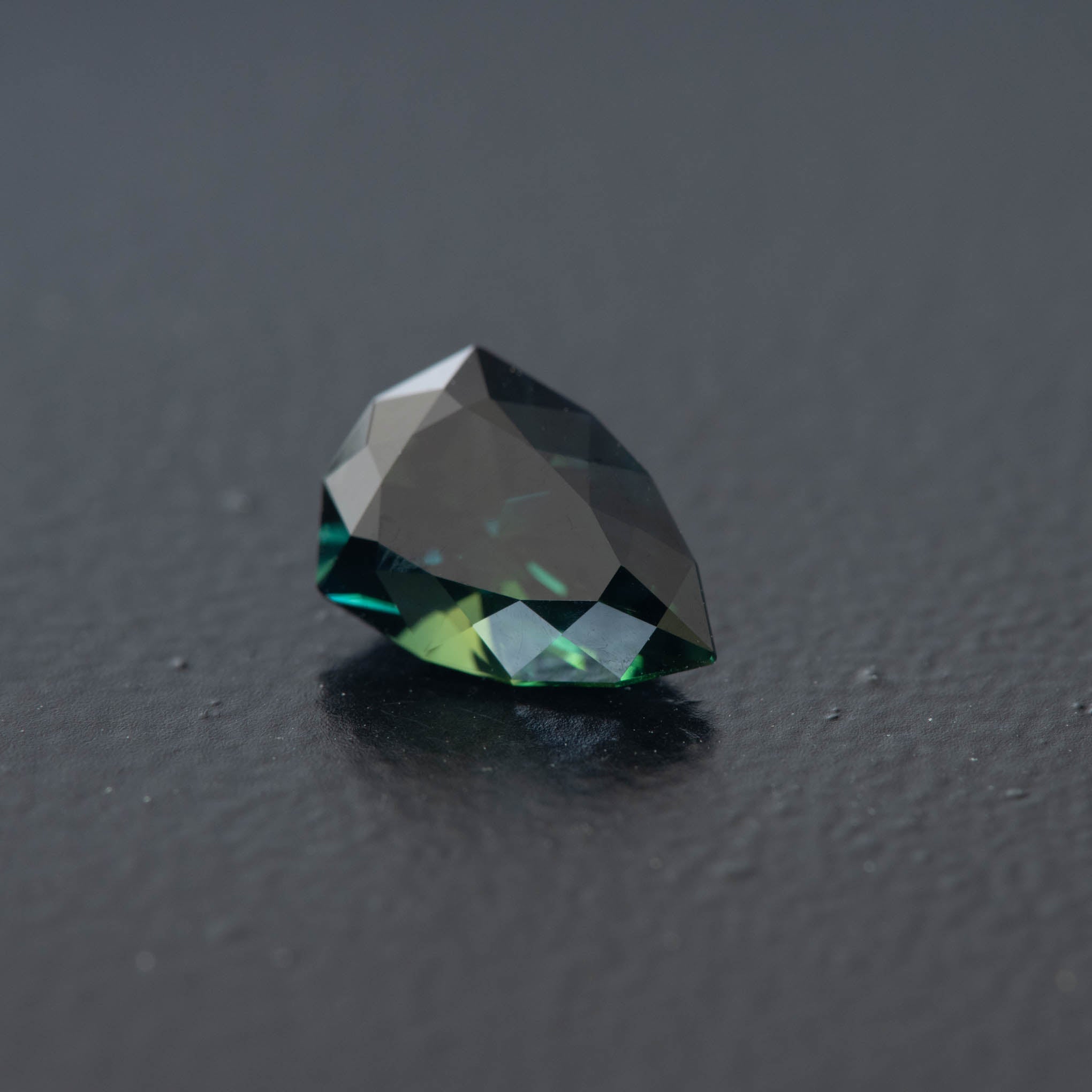 Teal Shield Sapphire 1.71ct [S.T.SH.2130]