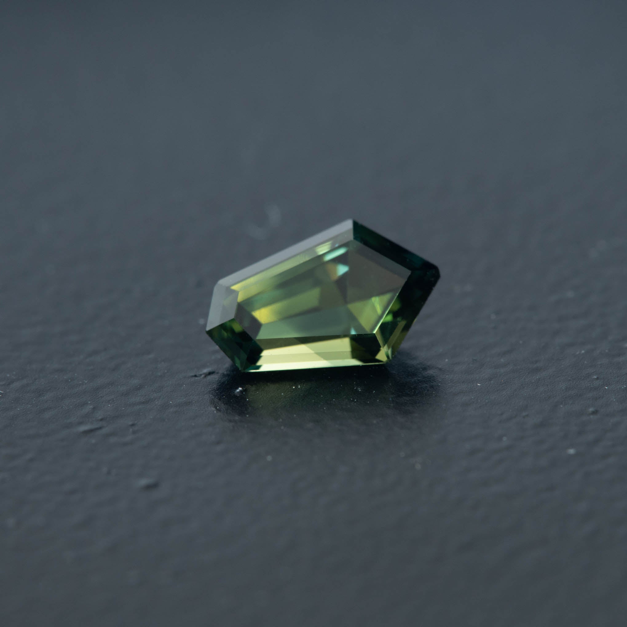 Parti Kite Sapphire 1.07ct  [S.P.K.2035]