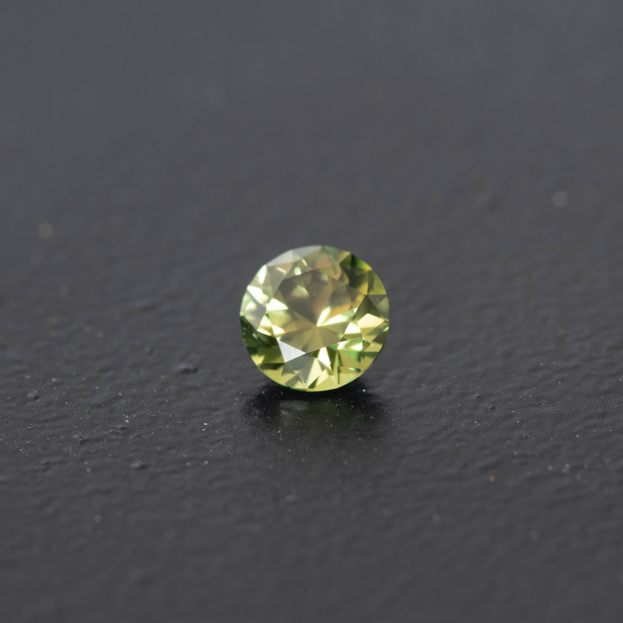 Parti Brilliant Sapphire 0.6ct  [S.P.BR.2044]