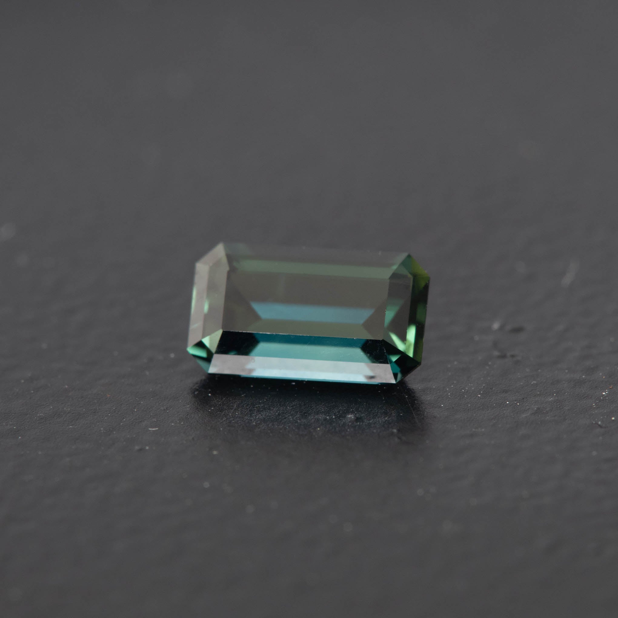 Teal Emerald Sapphire 1.06ct  [S.T.E.2060]