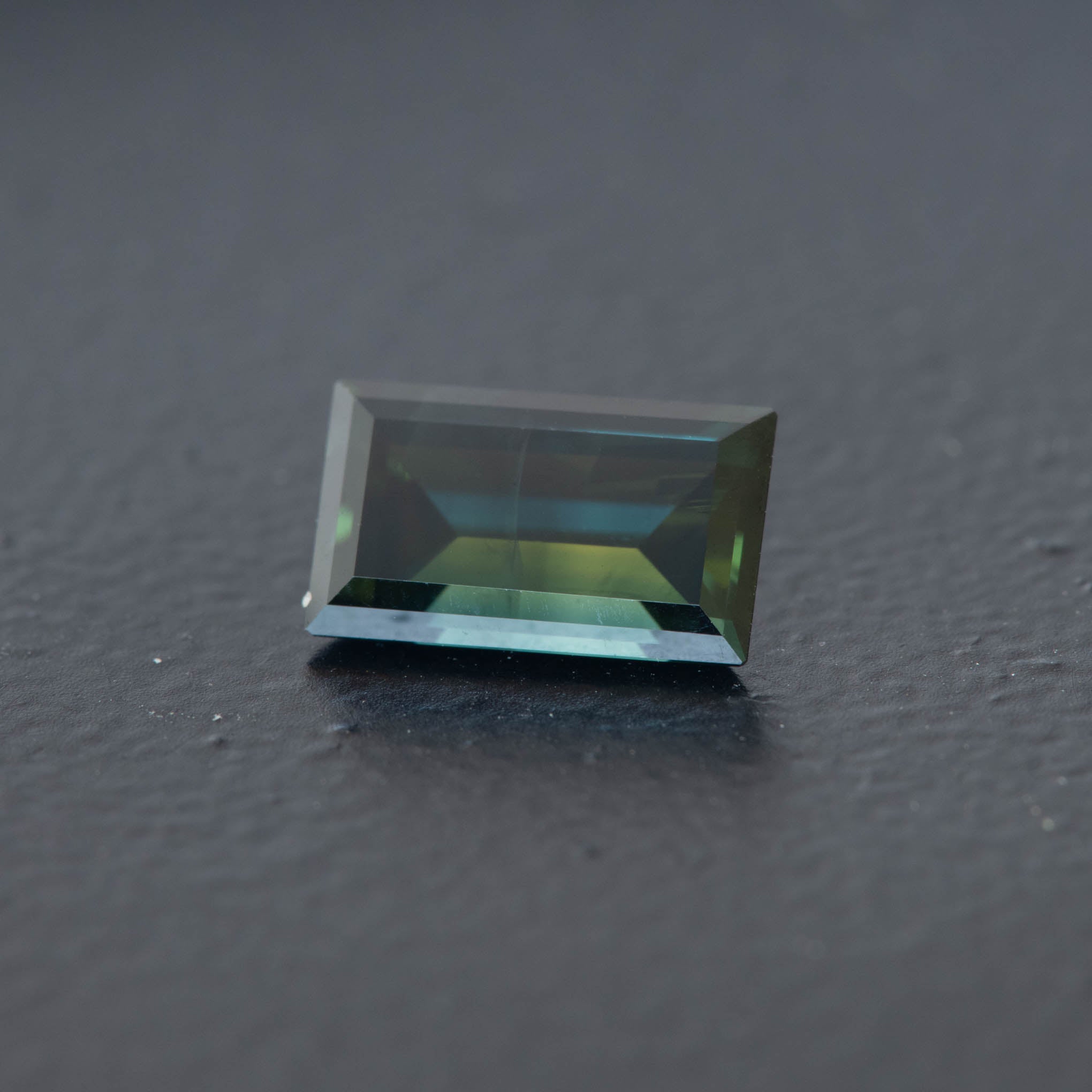 Teal Baguette Sapphire 1.35ct  [S.T.BA.2091]