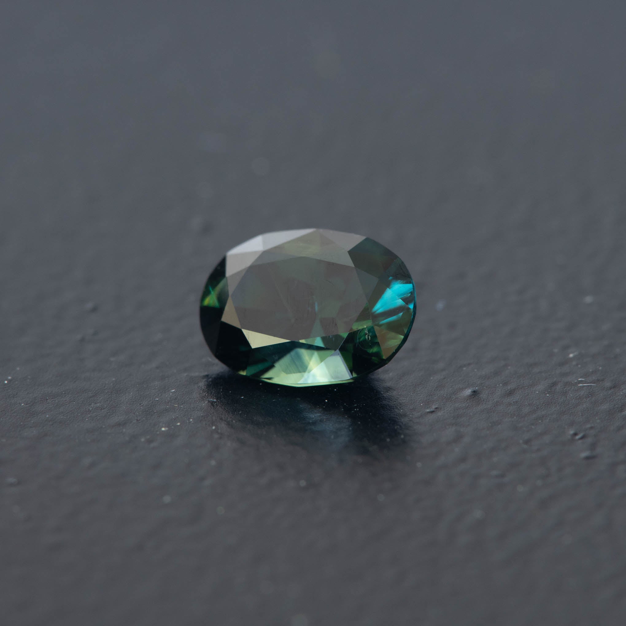 Teal Oval Sapphire 1.13ct  [S.T.O.2094]