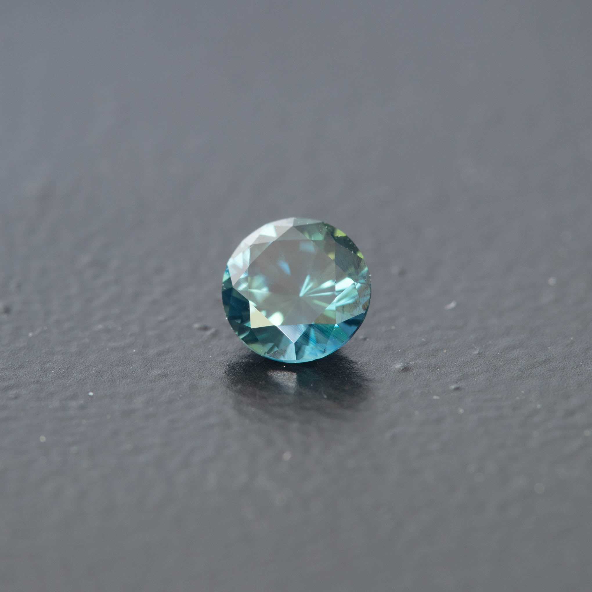 Parti Brilliant Sapphire 0.66ct  [S.P.BR.2110]